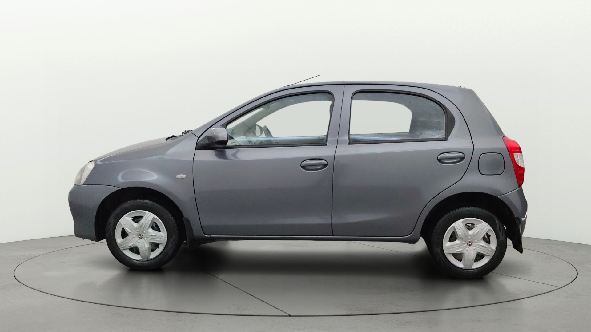 View 2015 Toyota Etios Liva G Image 5 Used 2015 Toyota Etios Liva G Image 5