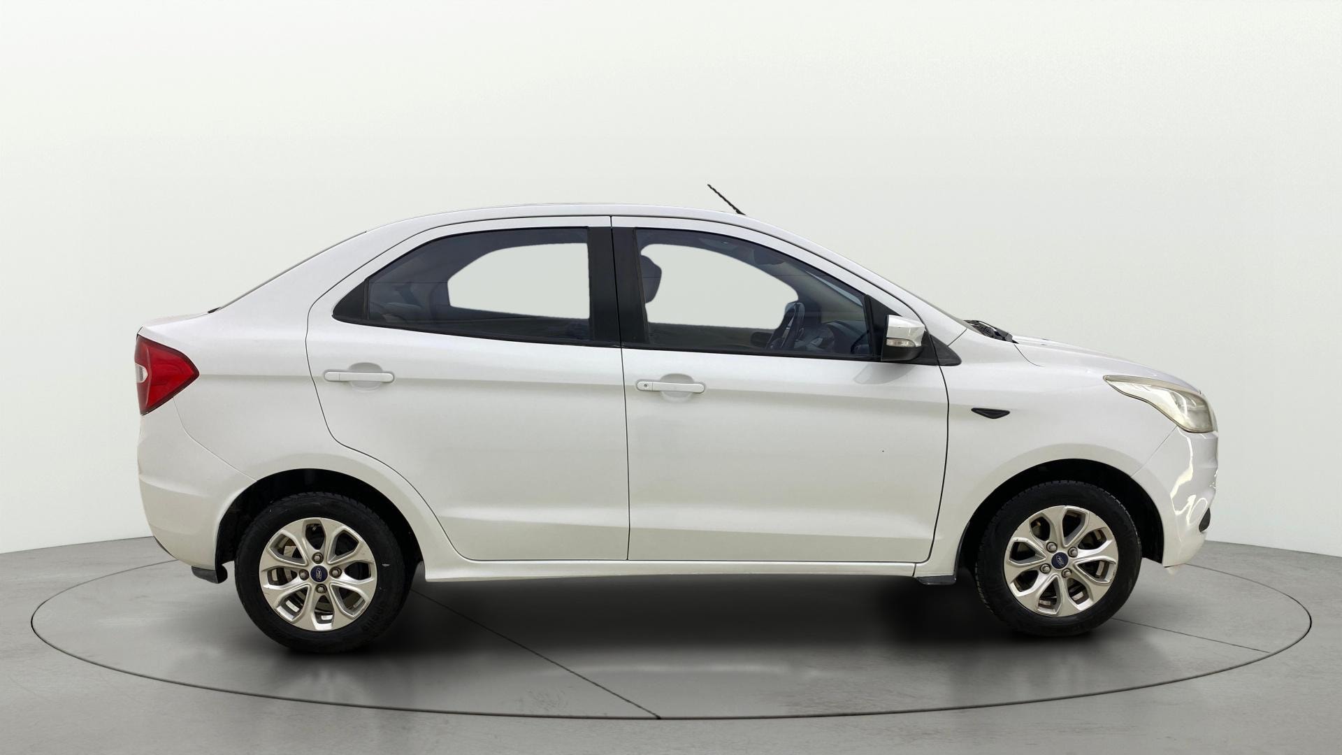 View 2017 Ford Figo Aspire 1.2P Ambiente MT BS IV Image 8 Used 2017 Ford Figo Aspire 1.2P Ambiente MT BS IV Image 8