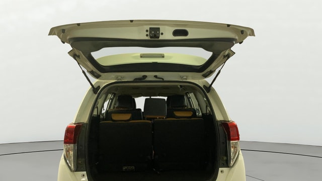 View Toyota Innova Crysta Image 33 Used Toyota Innova Crysta Image 33