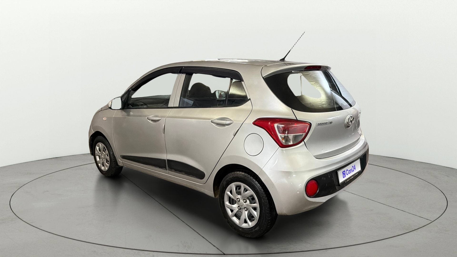 View 2017 Hyundai Grand i10 Sportz 1.2 Kappa Image 2 Used 2017 Hyundai Grand i10 Sportz 1.2 Kappa Image 2