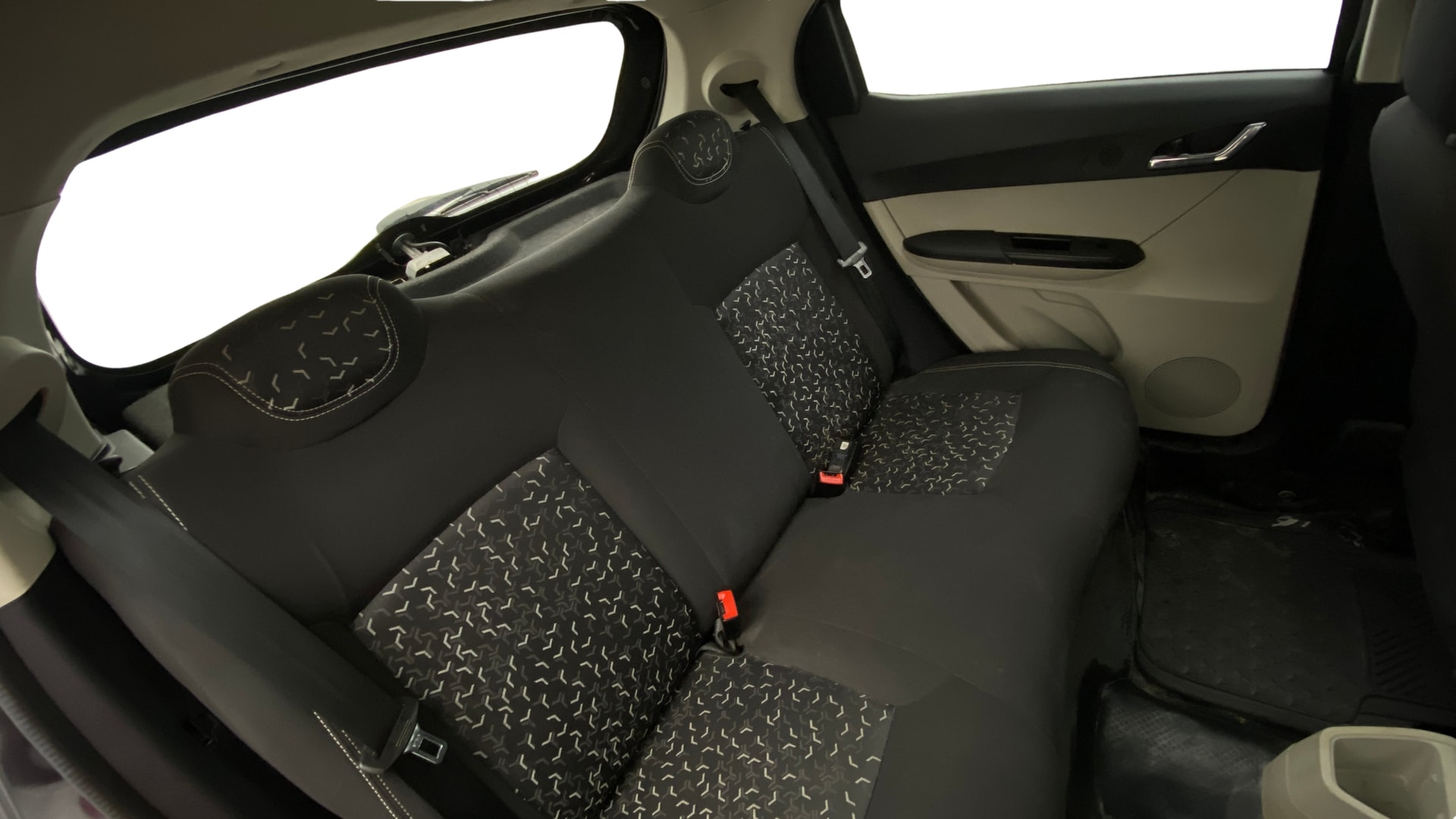 View 2023 Tata Tiago Revotorq XB Image 29 Used 2023 Tata Tiago Revotorq XB Image 29