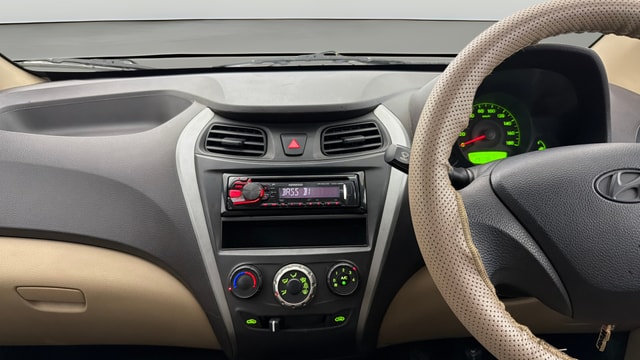 View Hyundai EON Image 17 Used Hyundai EON Image 17