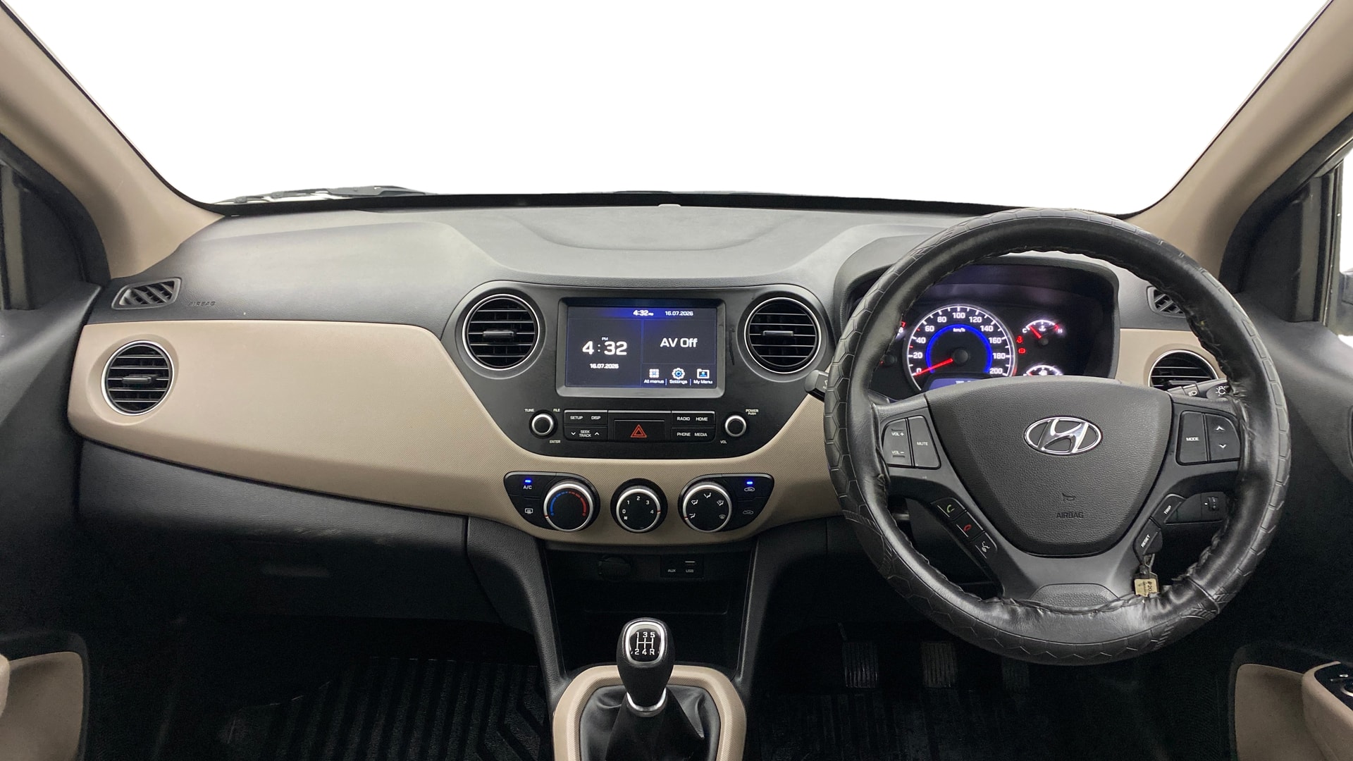 View 2019 Hyundai Grand i10 Sportz 1.2 Kappa Image 15 Used 2019 Hyundai Grand i10 Sportz 1.2 Kappa Image 15