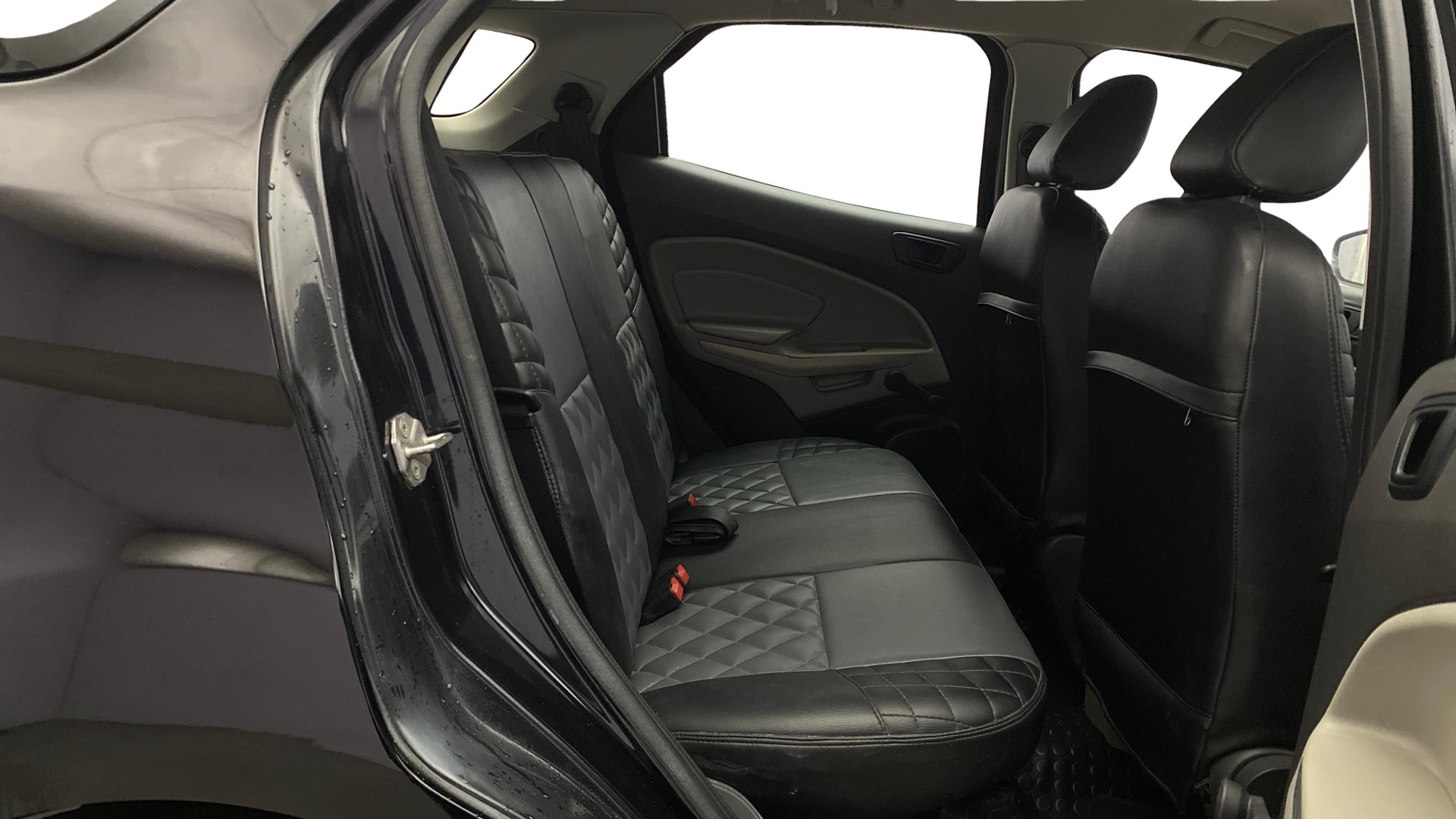 View 2014 Ford EcoSport 1.5 TDCi Diesel Ambiente BS IV Image 28 Used 2014 Ford EcoSport 1.5 TDCi Diesel Ambiente BS IV Image 28