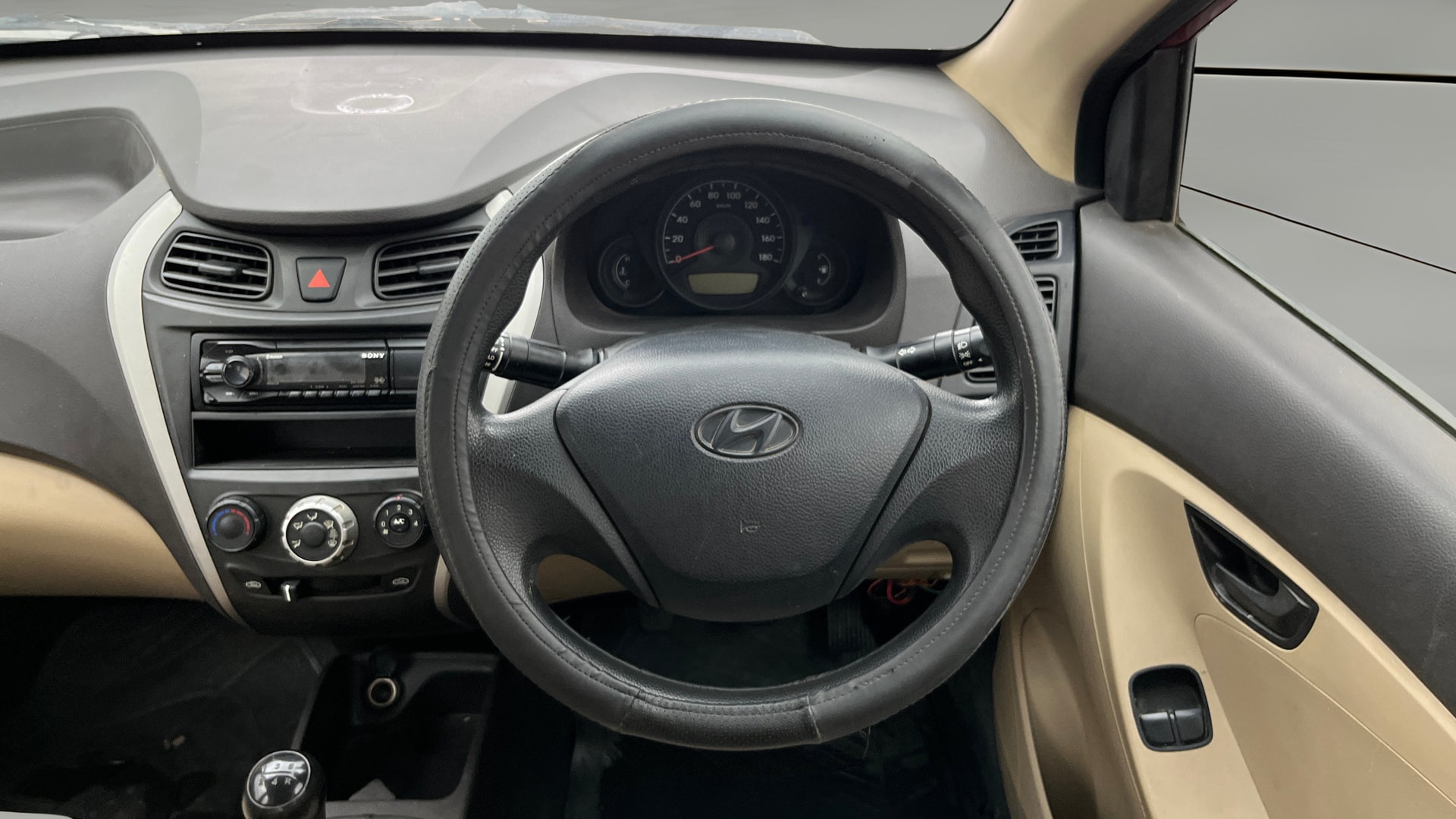 View 2014 Hyundai EON Era Plus Image 20 Used 2014 Hyundai EON Era Plus Image 20