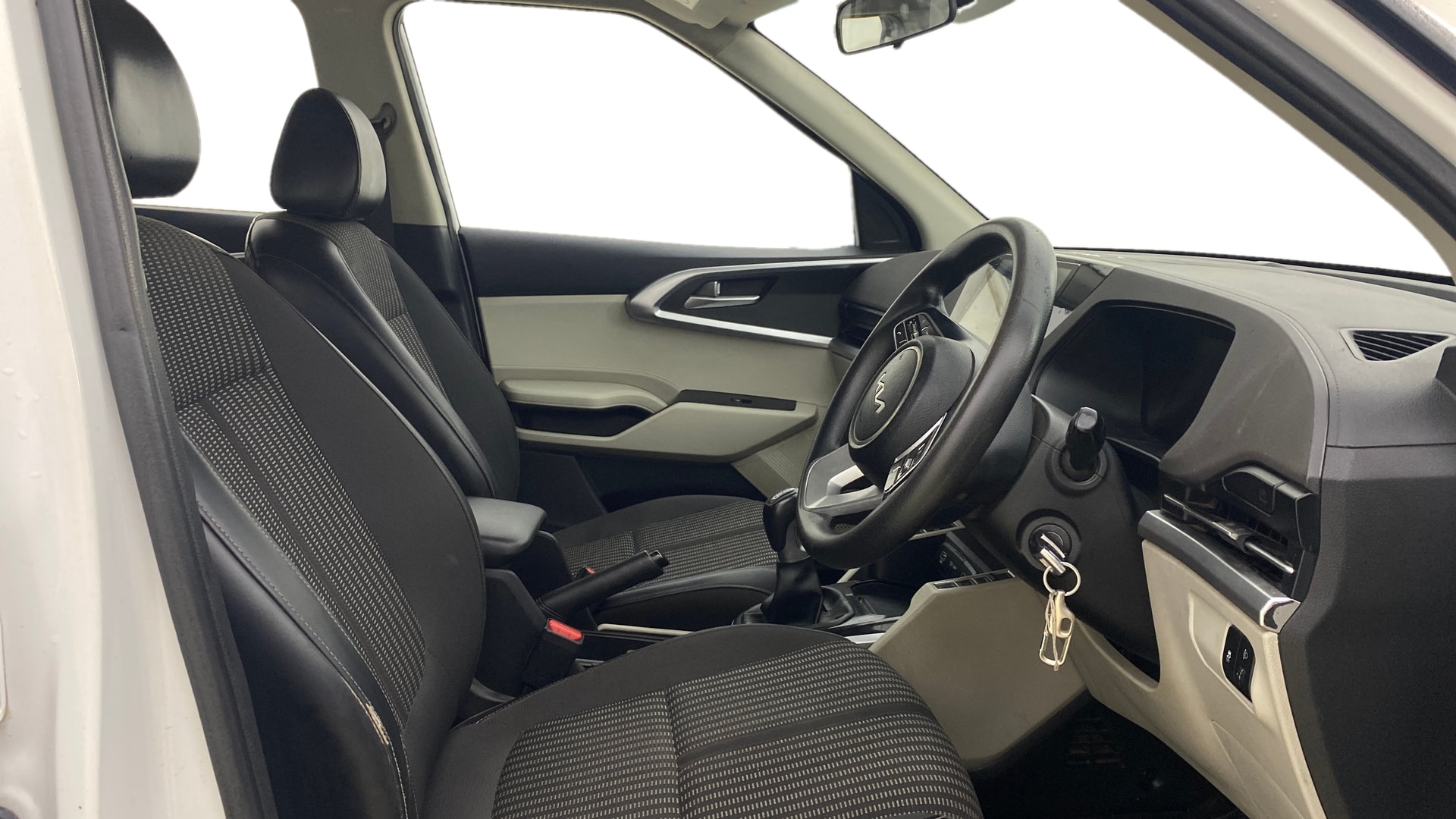 View 2022 Kia Carens Prestige 1.4 Petrol 7 STR Image 17 Used 2022 Kia Carens Prestige 1.4 Petrol 7 STR Image 17