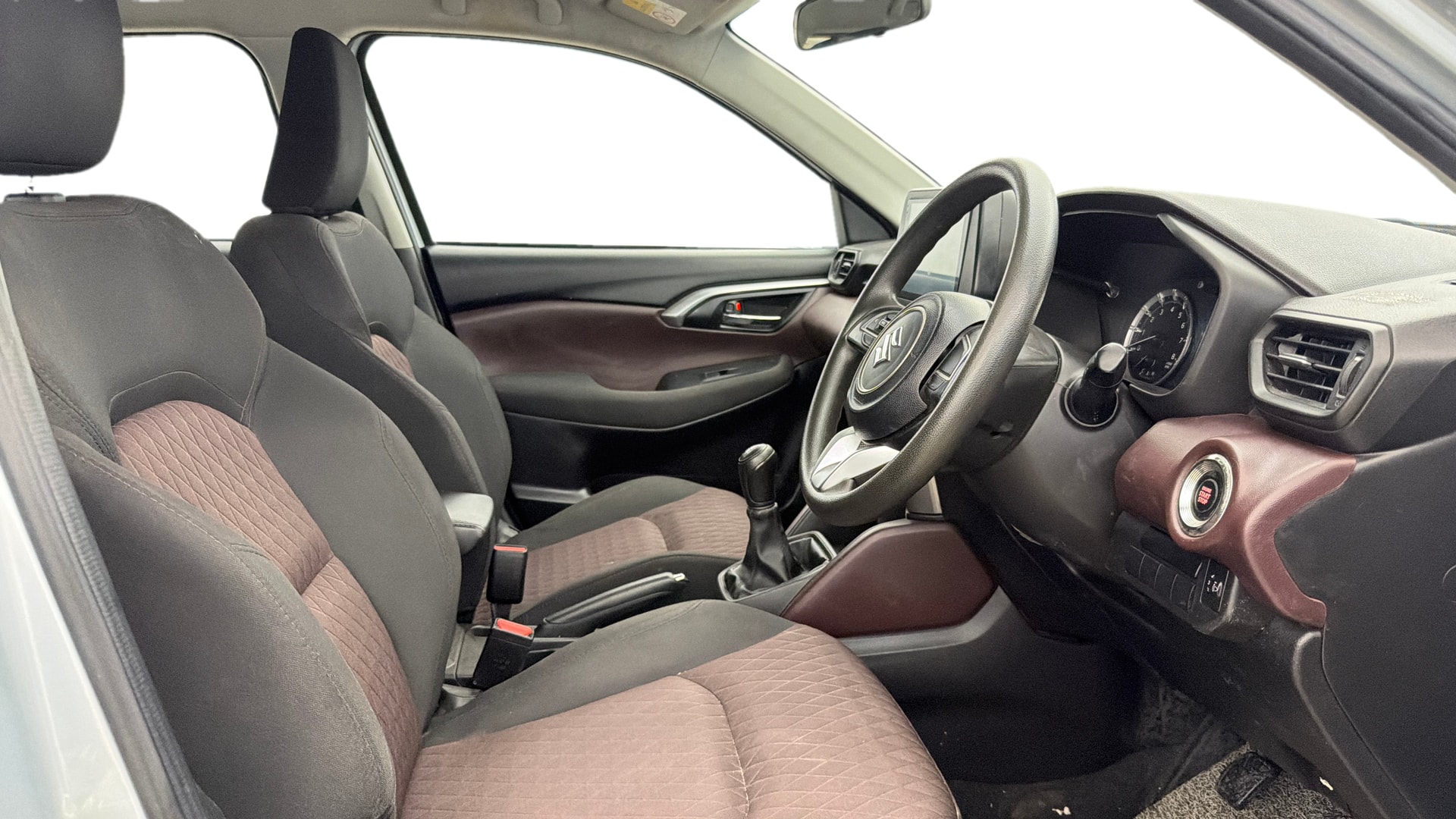View 2024 Maruti Suzuki 1000 Base Variant Image 26 Used 2024 Maruti Suzuki 1000 Base Variant Image 26