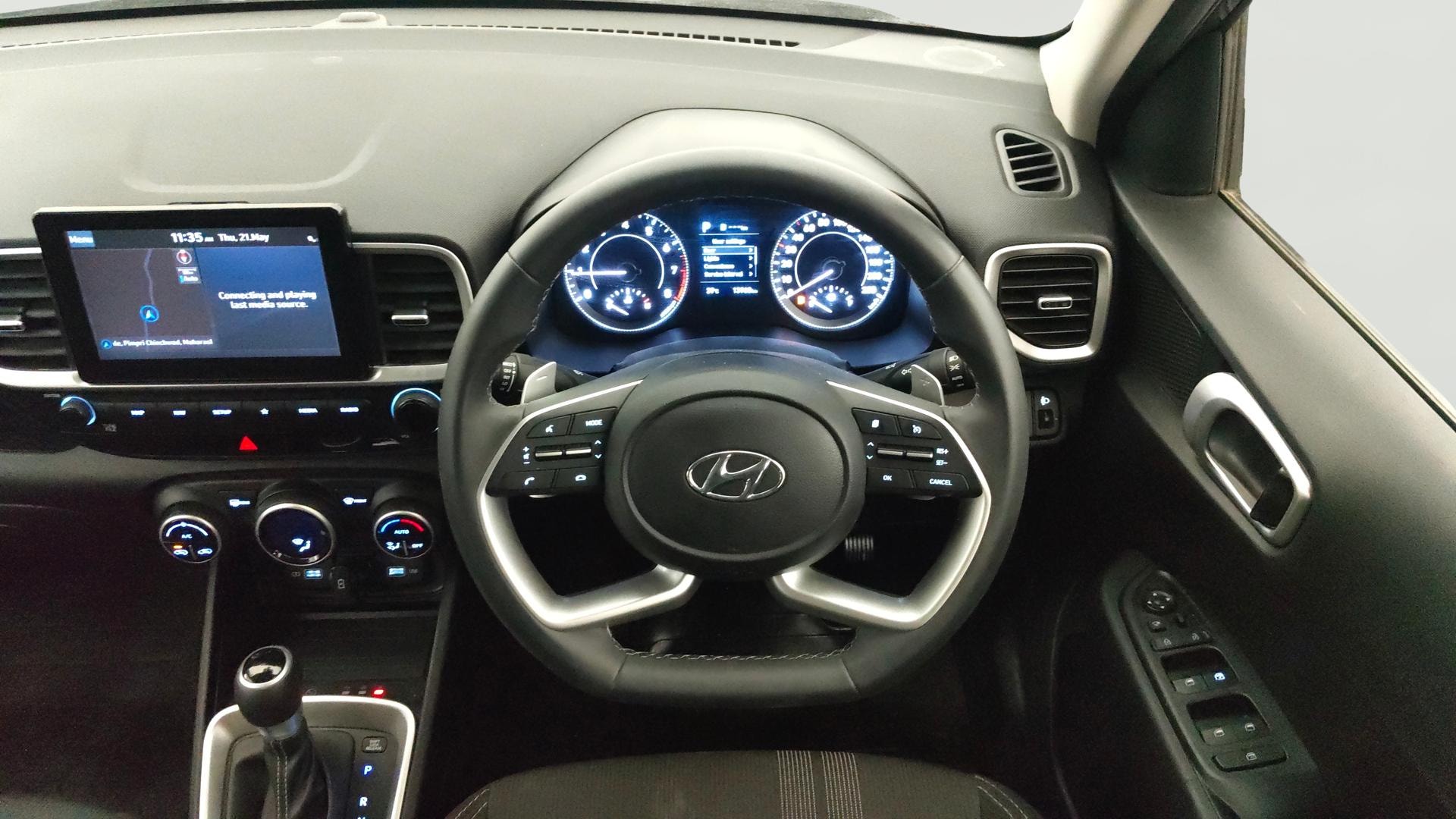View 2021 Hyundai Venue SX Plus 1.0 Petrol AT Image 13 Used 2021 Hyundai Venue SX Plus 1.0 Petrol AT Image 13