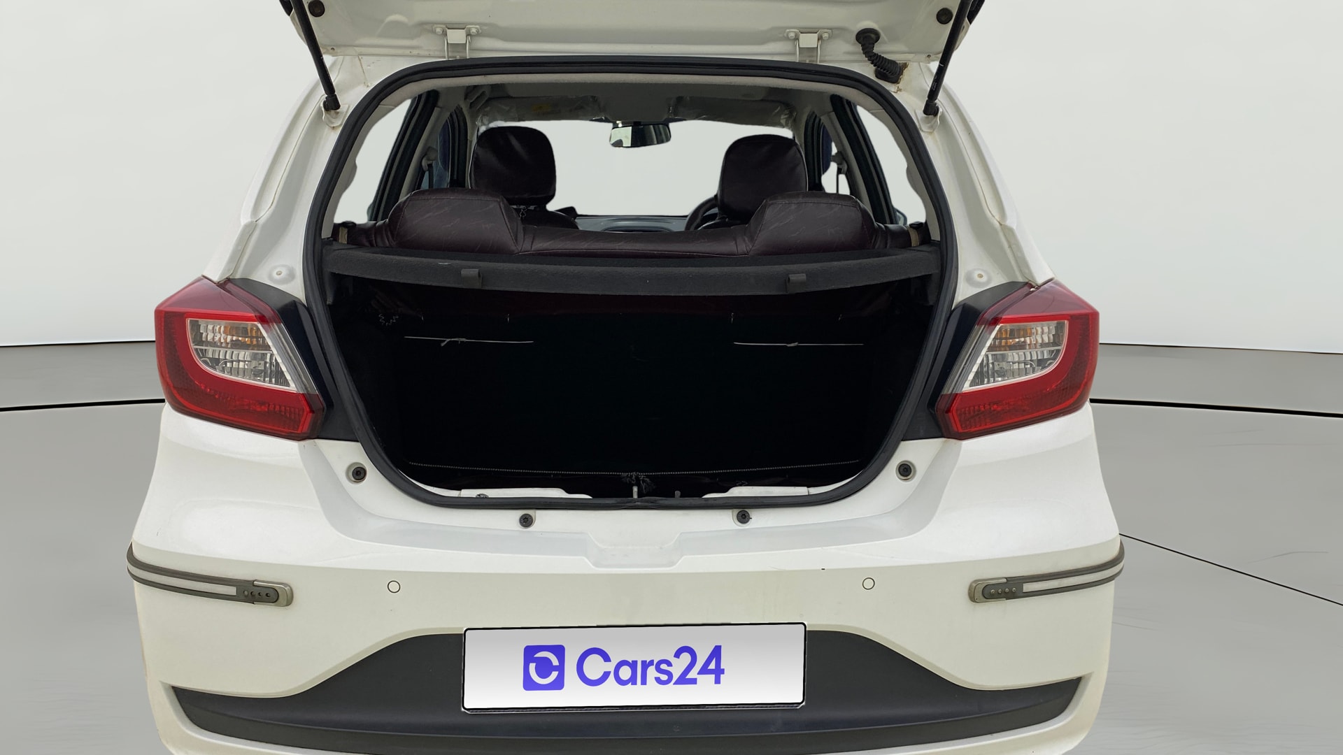 View 2020 Tata Tiago Revotorq XB Image 36 Used 2020 Tata Tiago Revotorq XB Image 36