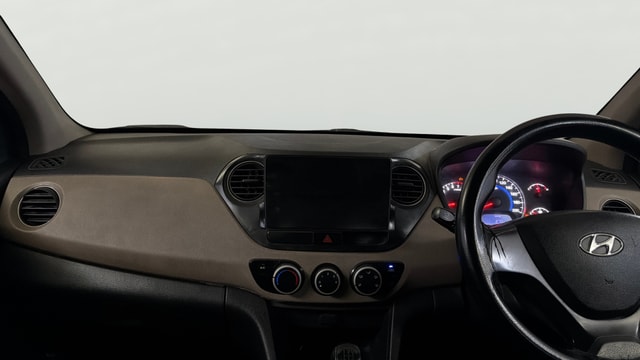 View Hyundai Grand i10 Image 17 Used Hyundai Grand i10 Image 17