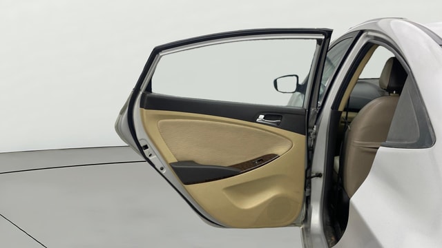 View Hyundai Fluidic Verna Image 22 Used Hyundai Fluidic Verna Image 22