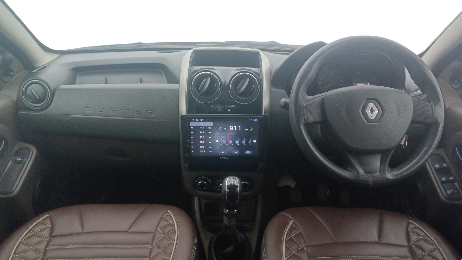 View 2018 Renault Duster Petrol RXE BS IV Image 15 Used 2018 Renault Duster Petrol RXE BS IV Image 15