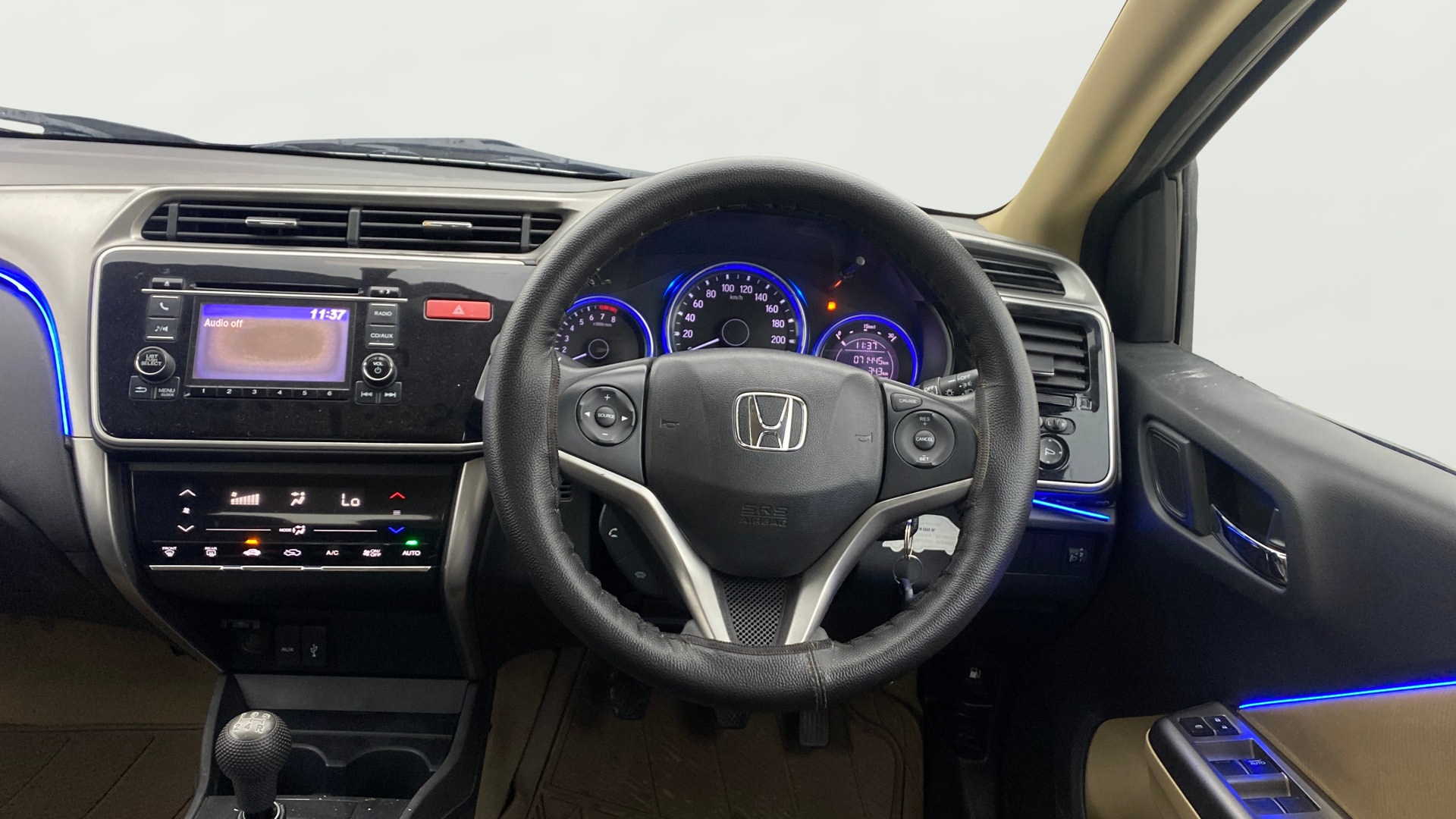 View 2015 Honda City ZX MT Diesel Anniversary Edition Image 21 Used 2015 Honda City ZX MT Diesel Anniversary Edition Image 21
