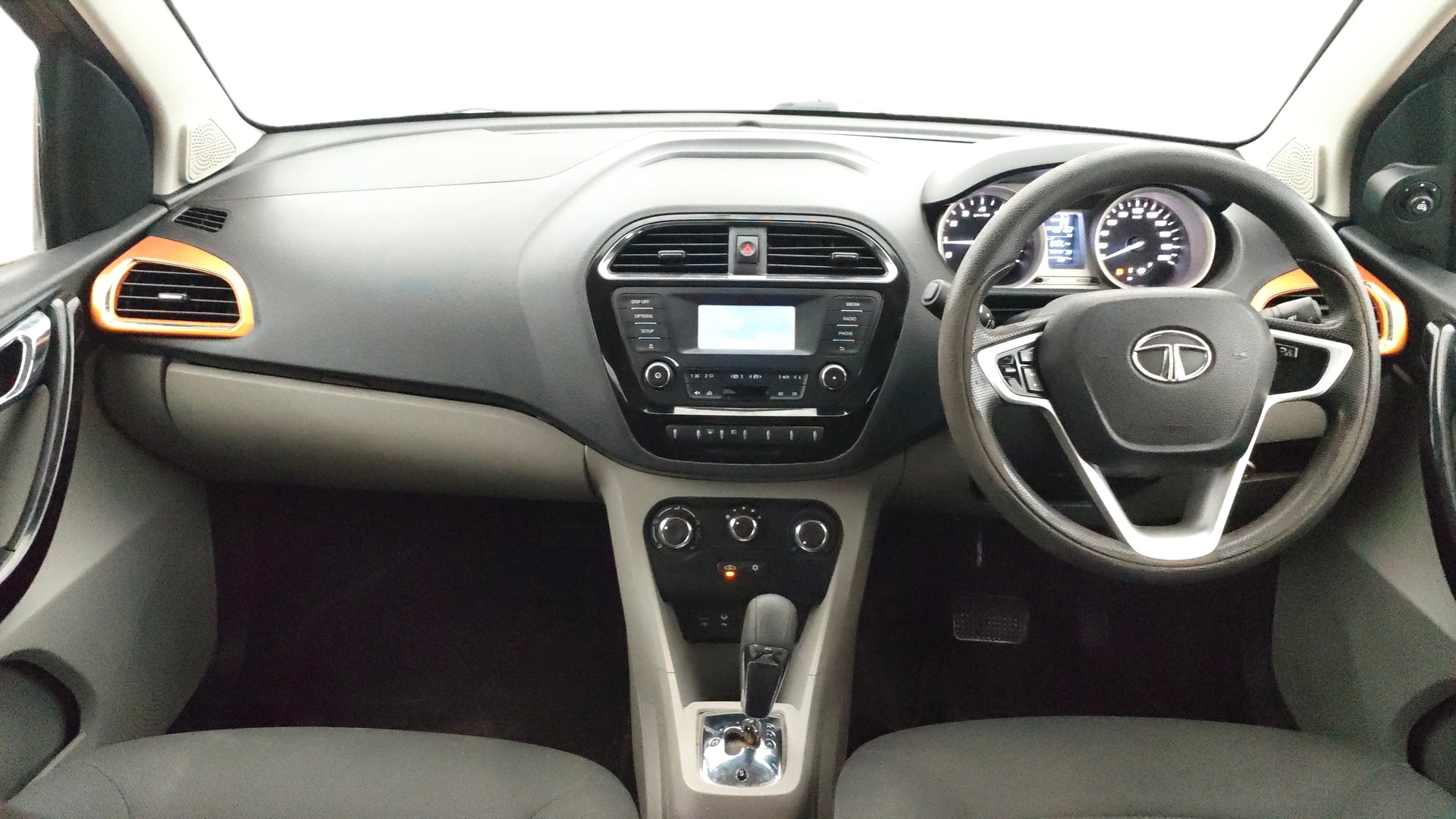 View 2017 Tata Tiago Revotorq XB Image 15 Used 2017 Tata Tiago Revotorq XB Image 15