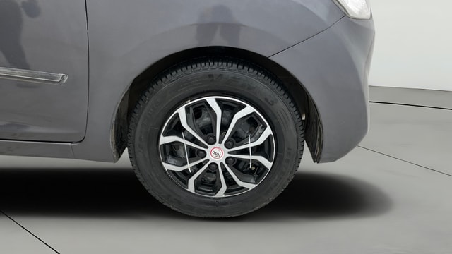 View Hyundai EON Image 40 Used Hyundai EON Image 40