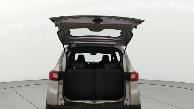 View Renault Triber Image 17 Used Renault Triber Image 17