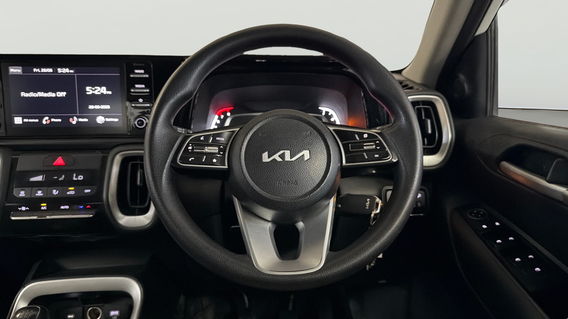 View 2024 Kia Sonet HTE Petrol Image 20 Used 2024 Kia Sonet HTE Petrol Image 20