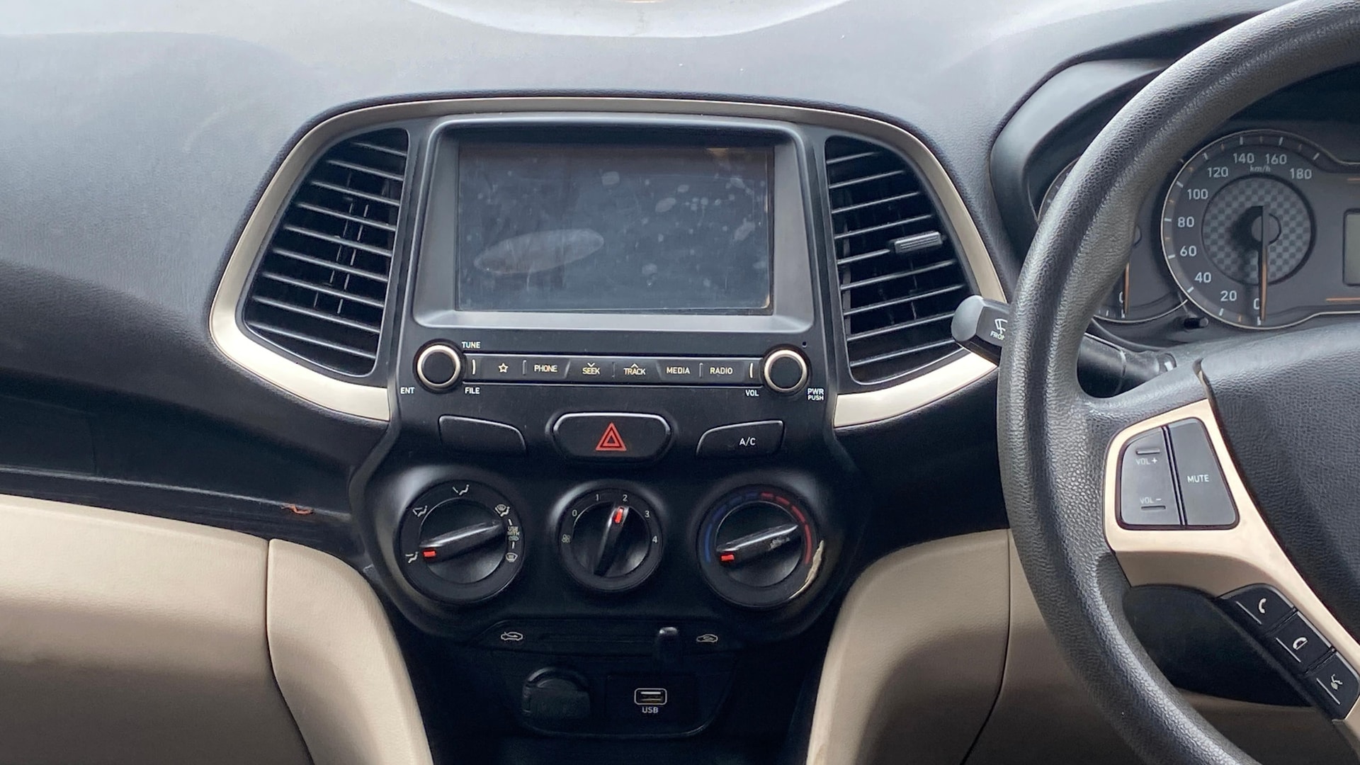 View 2022 Hyundai New Santro D-Lite Petrol Image 17 Used 2022 Hyundai New Santro D-Lite Petrol Image 17