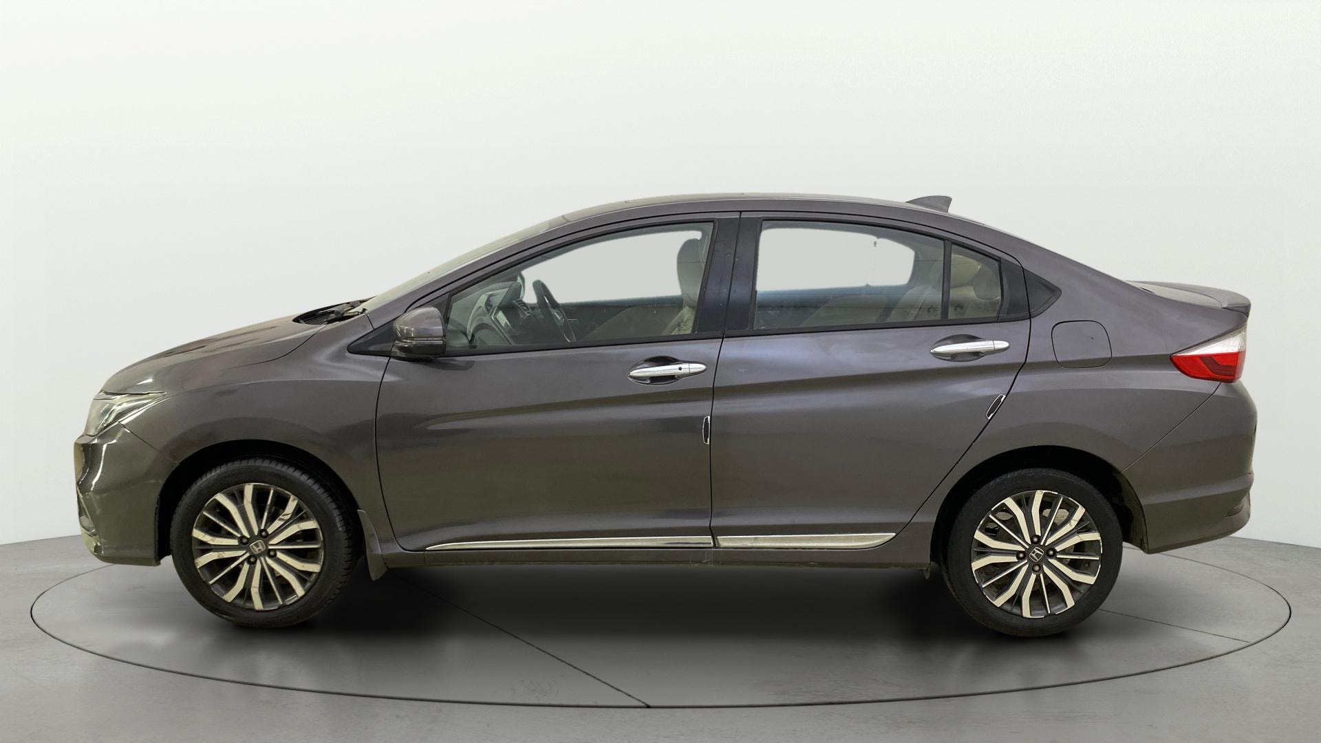 View 2018 Honda City ZX CVT Image 6 Used 2018 Honda City ZX CVT Image 6