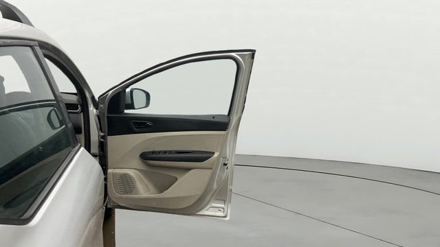 View Renault Triber Image 45 Used Renault Triber Image 45