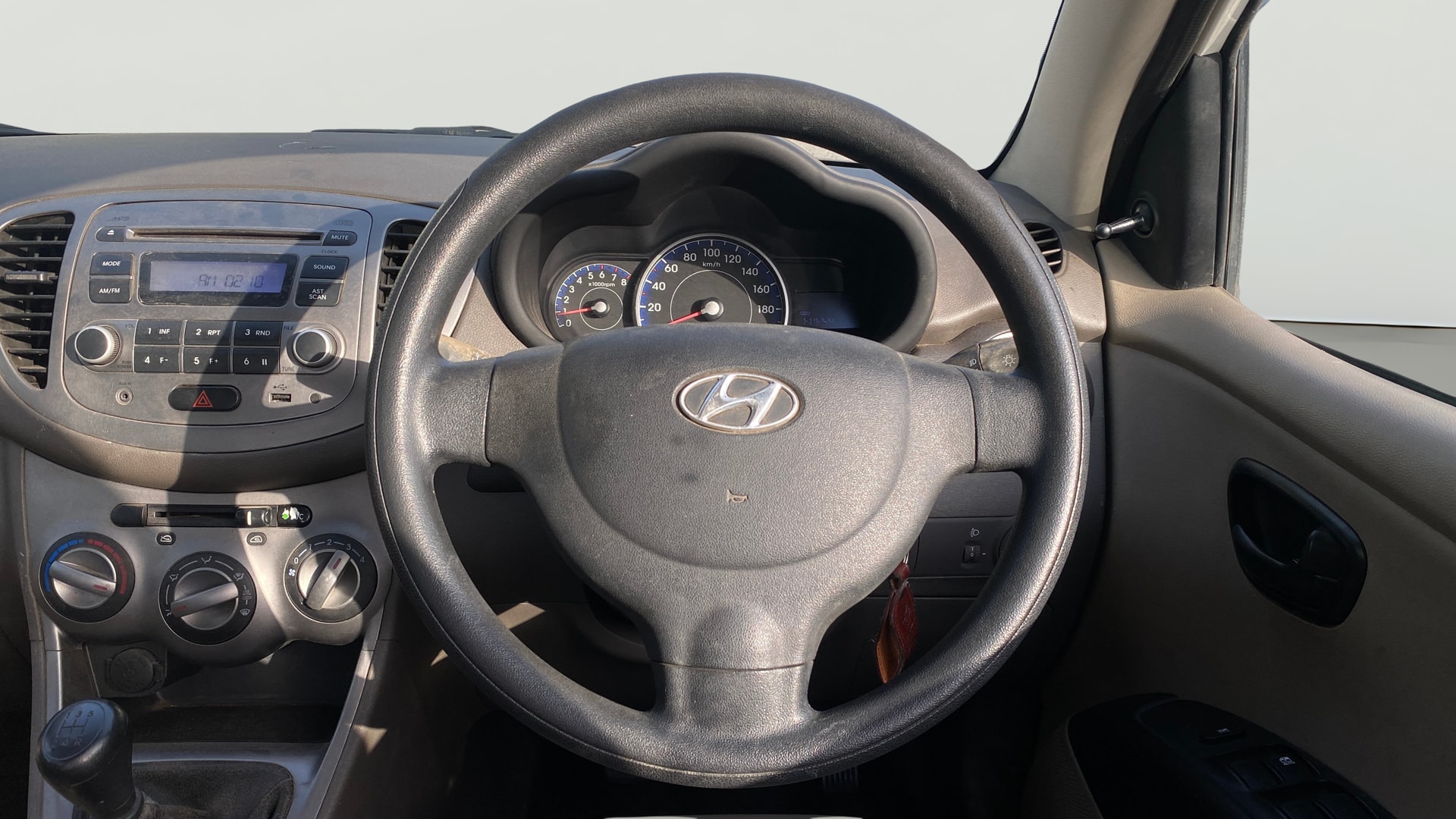 View 2014 Hyundai i10 1.1 Magna Image 14 Used 2014 Hyundai i10 1.1 Magna Image 14