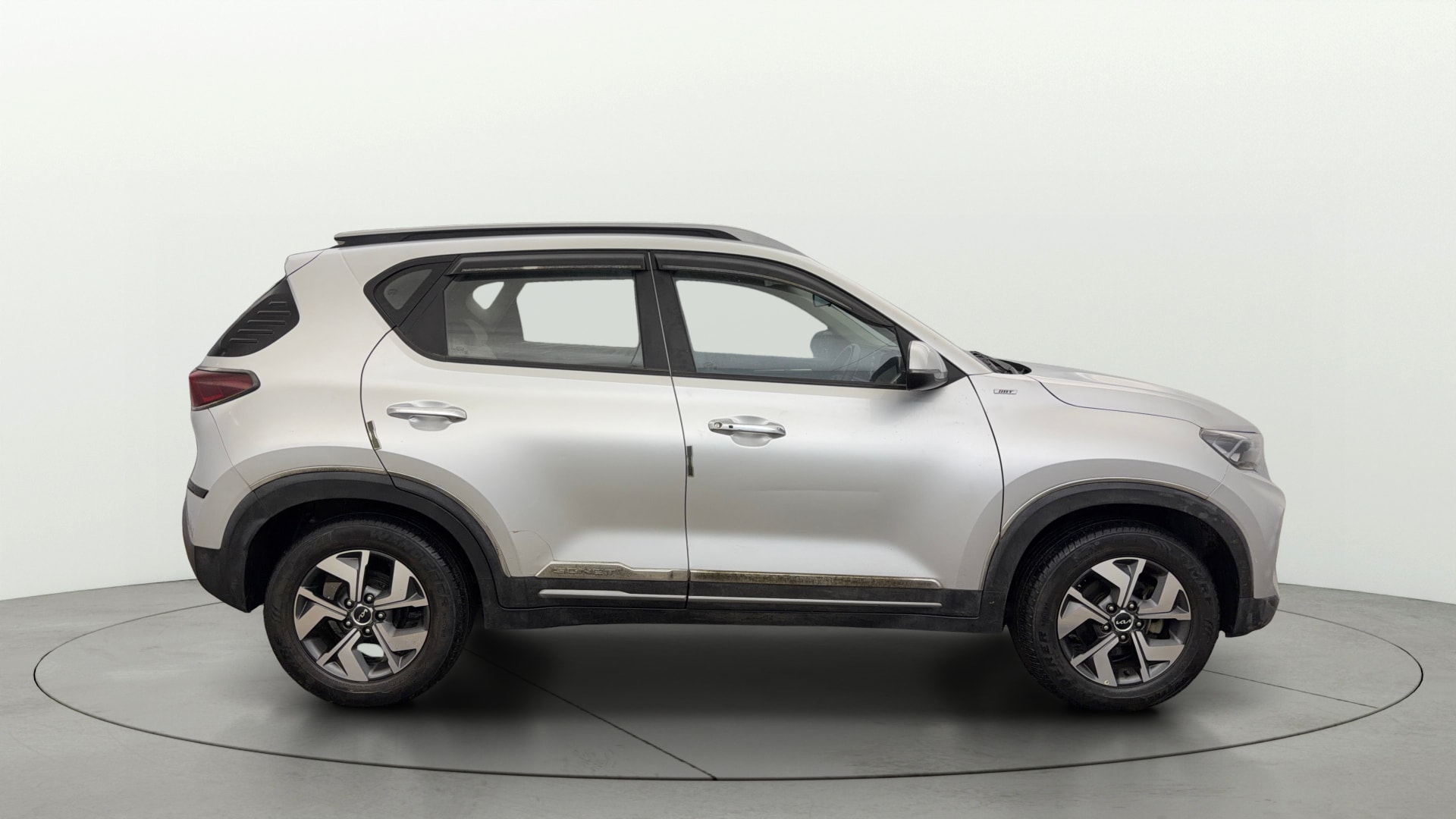 View 2023 Kia Sonet HTX iMT Petrol Image 27 Used 2023 Kia Sonet HTX iMT Petrol Image 27