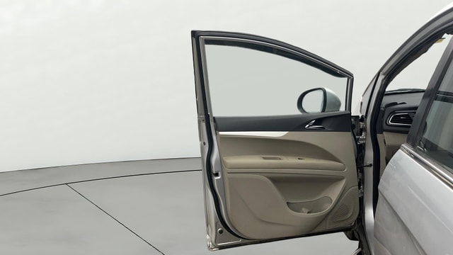 View Mahindra Marazzo Image 31 Used Mahindra Marazzo Image 31