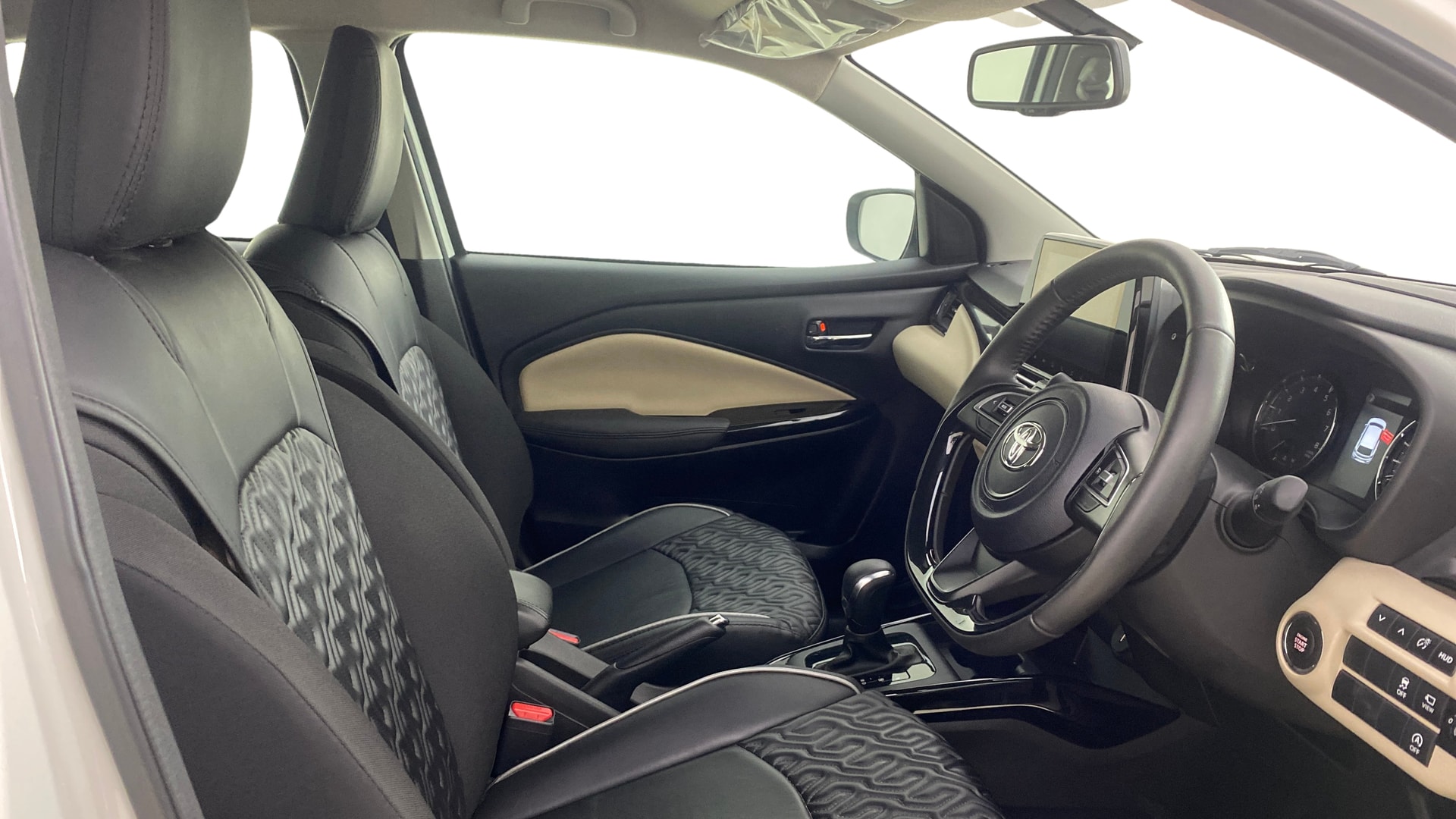 View 2025 Toyota Glanza V AMT Image 27 Used 2025 Toyota Glanza V AMT Image 27