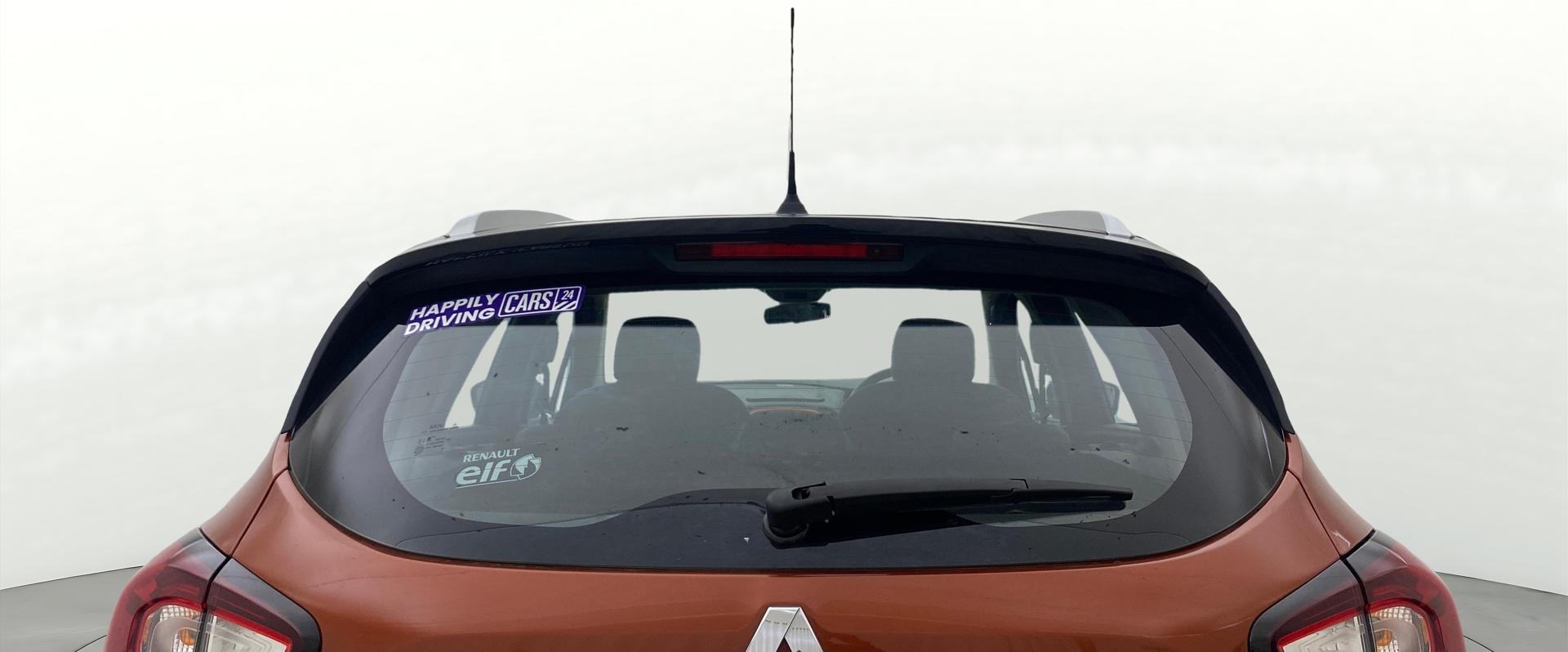 View 2020 Renault Captur Platine Petrol Dual Tone Image 4 Used 2020 Renault Captur Platine Petrol Dual Tone Image 4