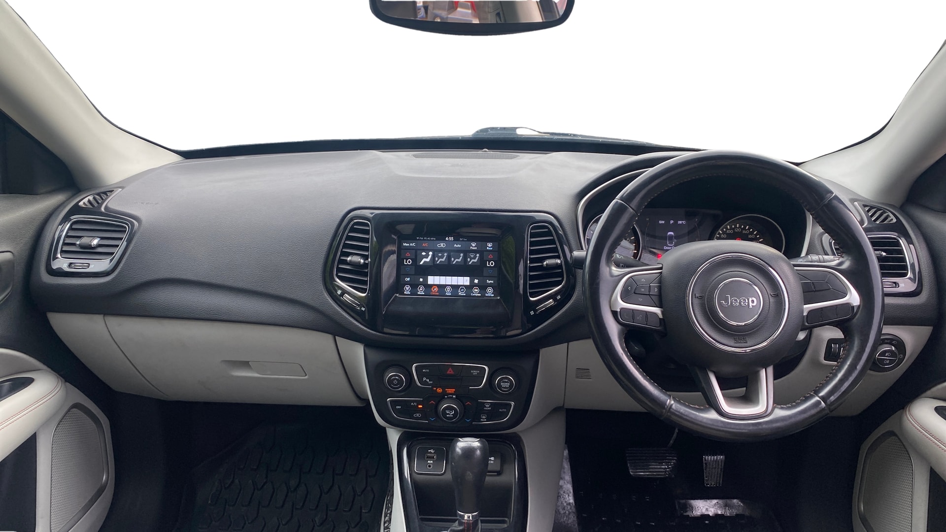 View 2018 Jeep Compass Limited 1.4 Multi AIR Petrol DDCT AT BS IV Image 15 Used 2018 Jeep Compass Limited 1.4 Multi AIR Petrol DDCT AT BS IV Image 15