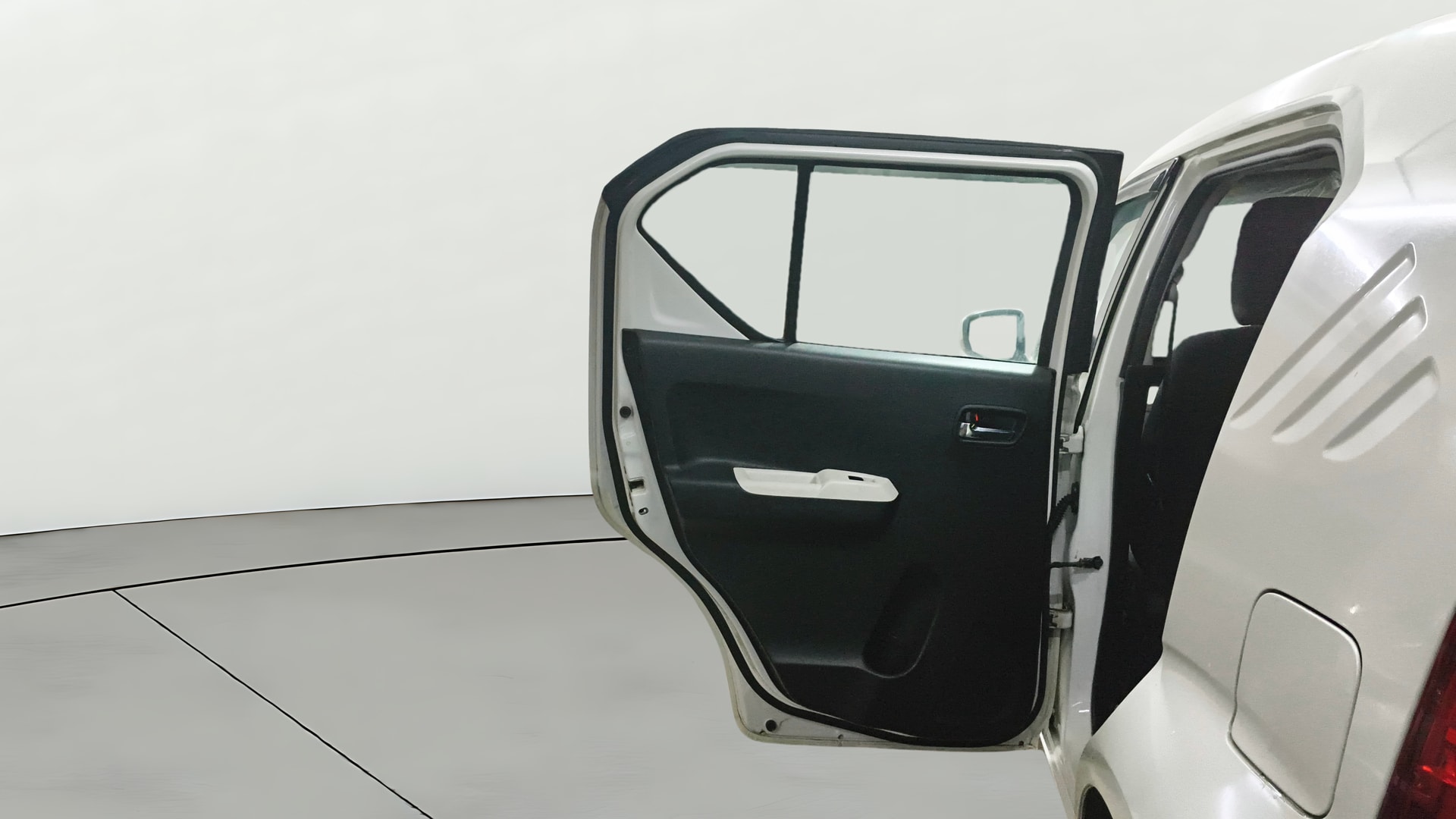 View 2019 Maruti Suzuki 1000 Base Variant Image 22 Used 2019 Maruti Suzuki 1000 Base Variant Image 22