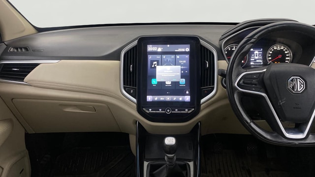 View MG Hector Image 17 Used MG Hector Image 17