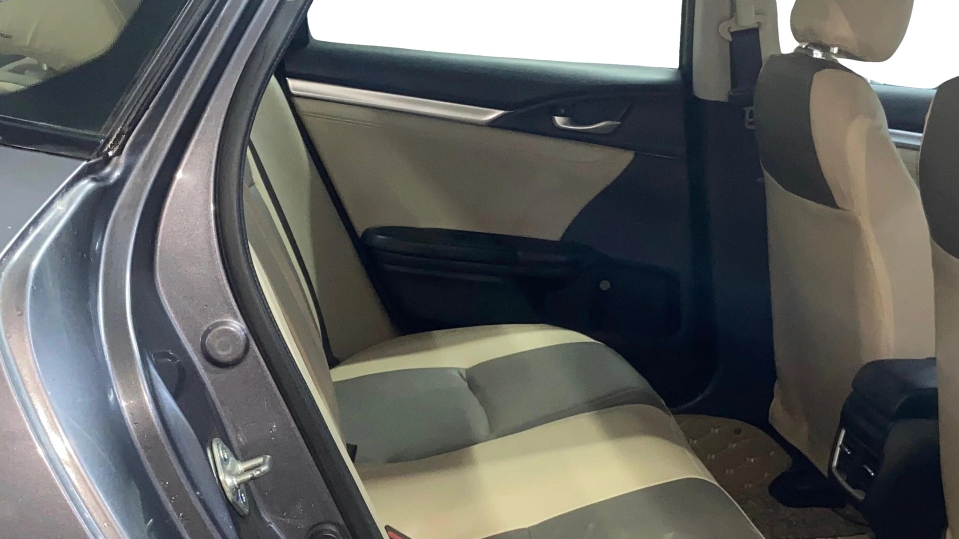 View 2019 Honda Civic Hybrid Image 34 Used 2019 Honda Civic Hybrid Image 34