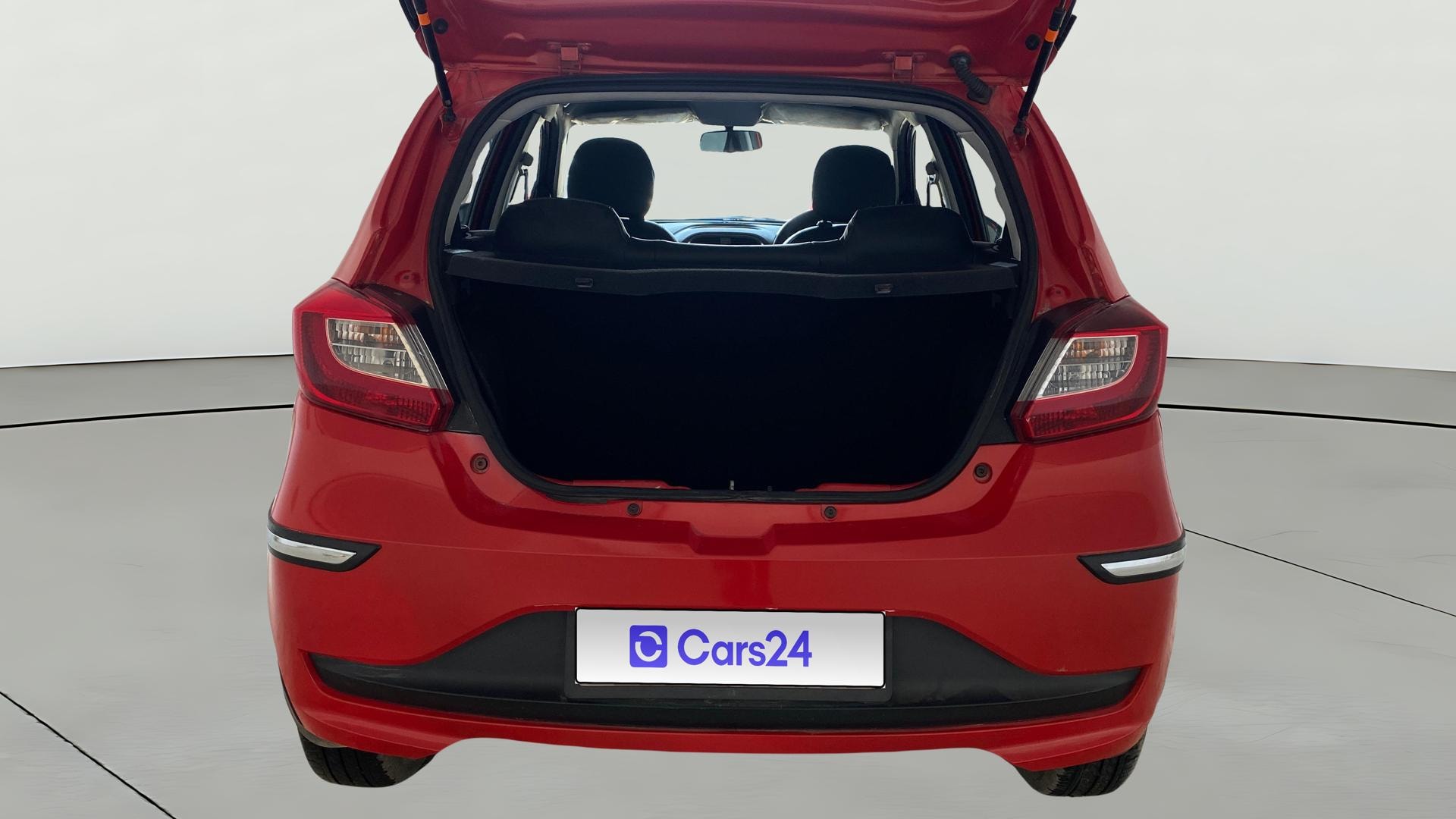 View 2021 Tata Tiago Revotorq XB Image 37 Used 2021 Tata Tiago Revotorq XB Image 37