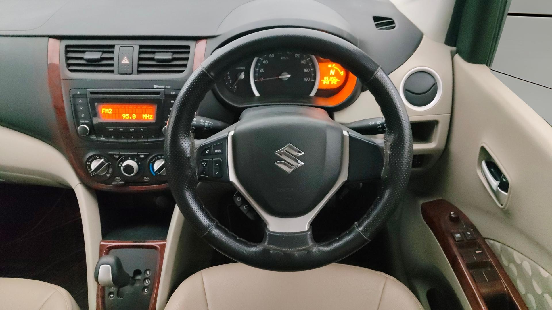 View 2017 Maruti Suzuki 1000 Base Variant Image 20 Used 2017 Maruti Suzuki 1000 Base Variant Image 20