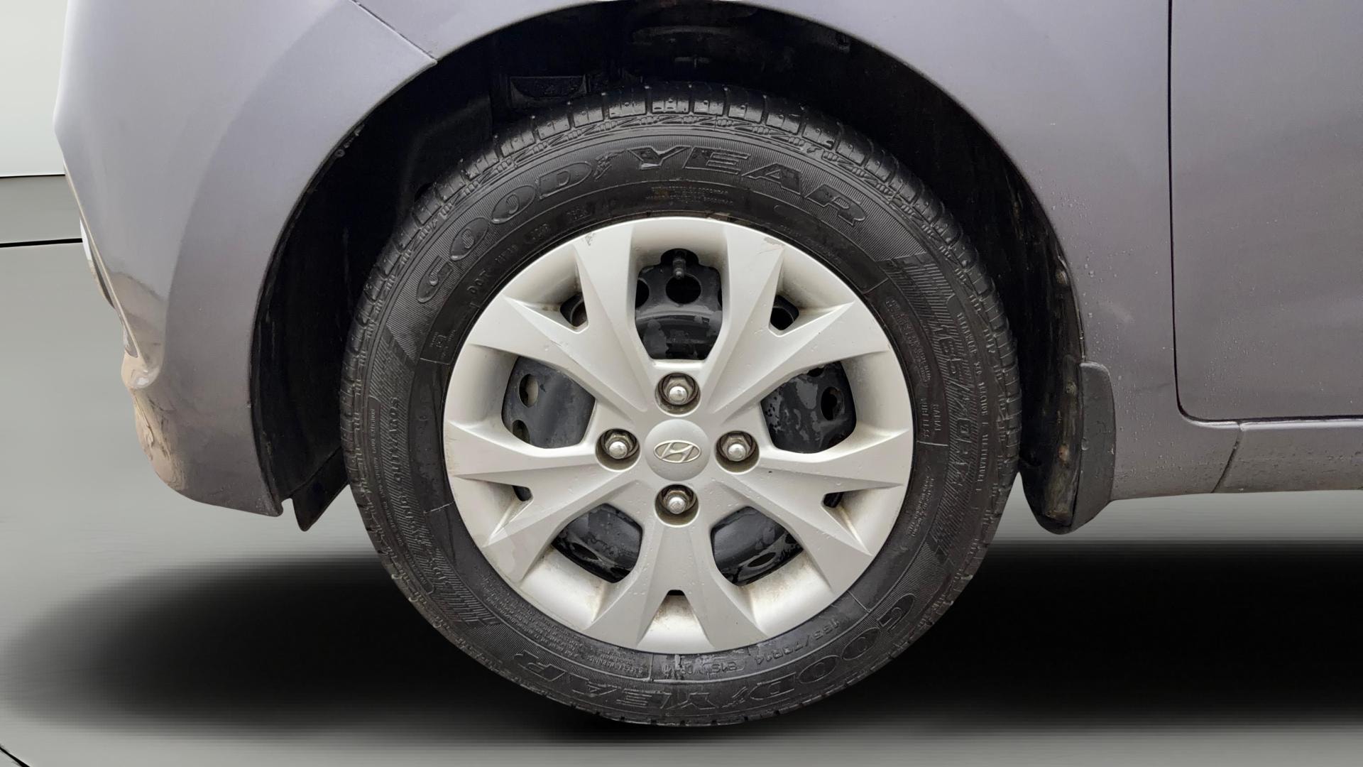 View 2015 Hyundai Grand i10 Magna 1.2 Kappa VTVT Image 27 Used 2015 Hyundai Grand i10 Magna 1.2 Kappa VTVT Image 27