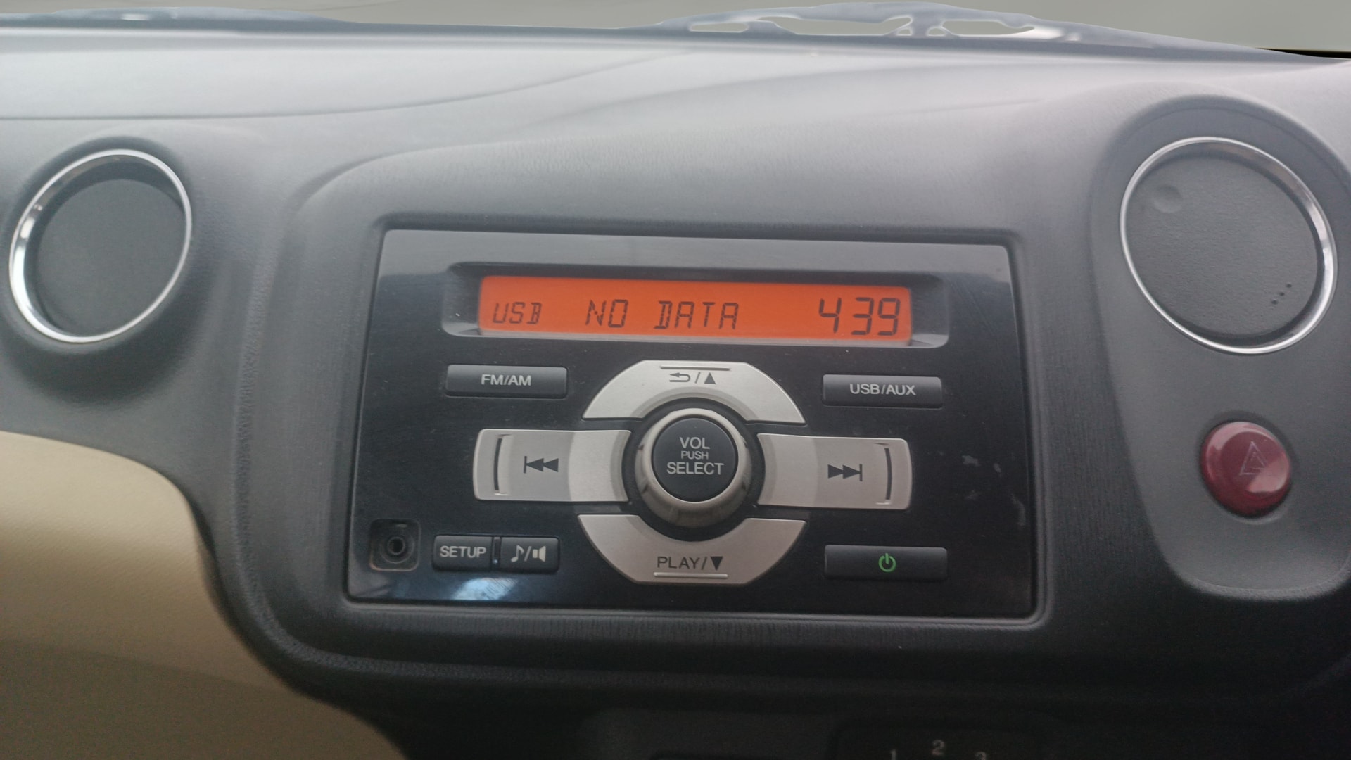 View 2014 Honda Amaze E MT Petrol BS IV Image 17 Used 2014 Honda Amaze E MT Petrol BS IV Image 17