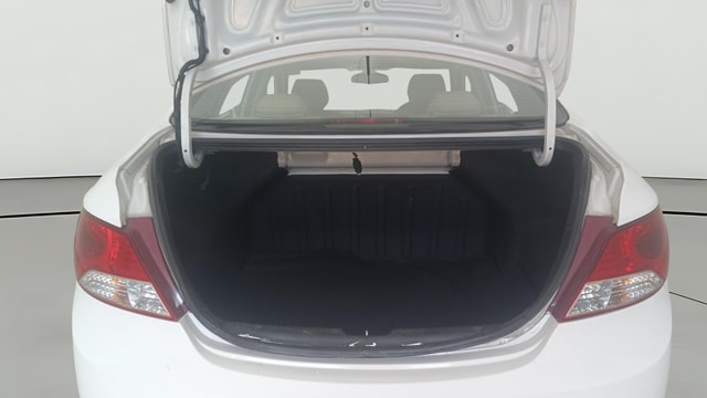 View Hyundai Fluidic Verna Image 40 Used Hyundai Fluidic Verna Image 40