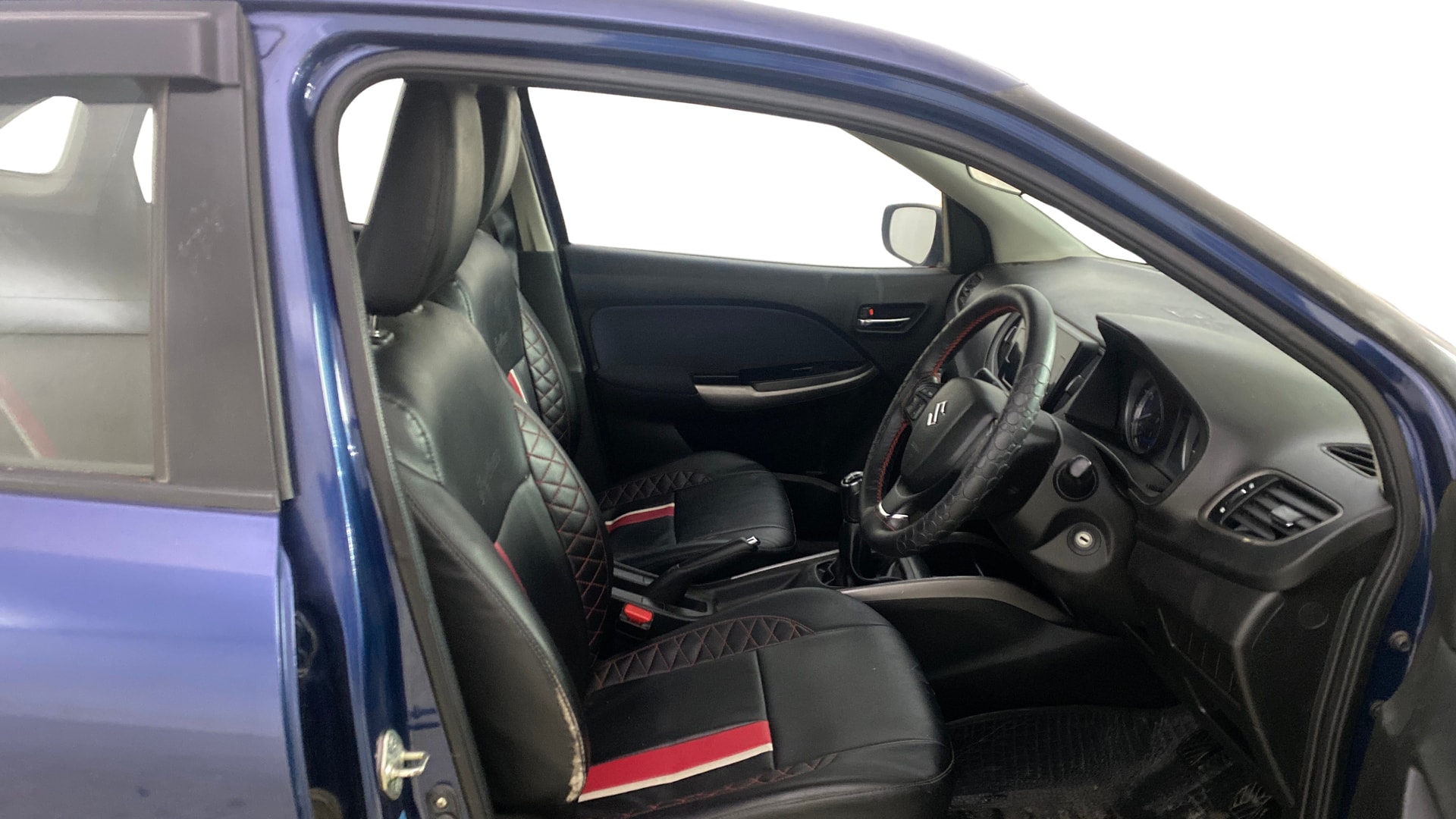 View 2020 Maruti Suzuki 1000 Base Variant Image 25 Used 2020 Maruti Suzuki 1000 Base Variant Image 25