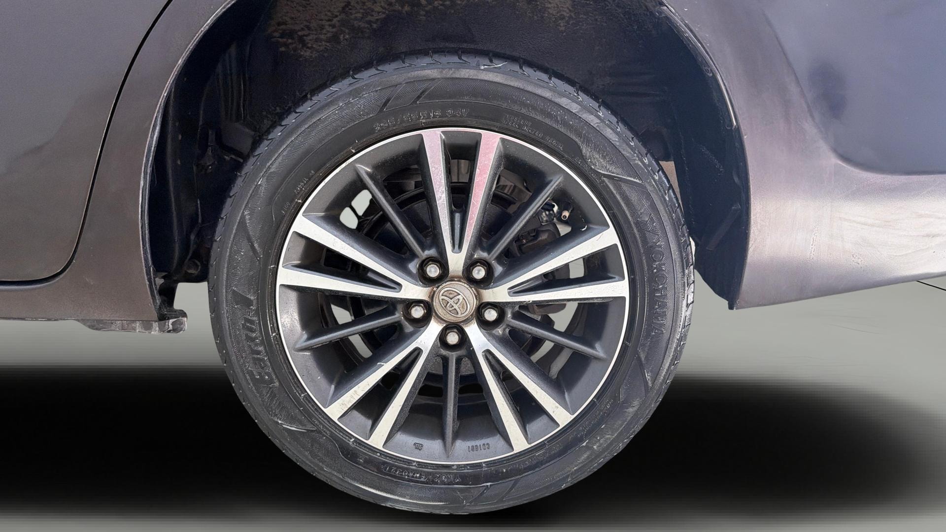 View 2017 Toyota Corolla Altis 1.8 VL AT Image 12 Used 2017 Toyota Corolla Altis 1.8 VL AT Image 12