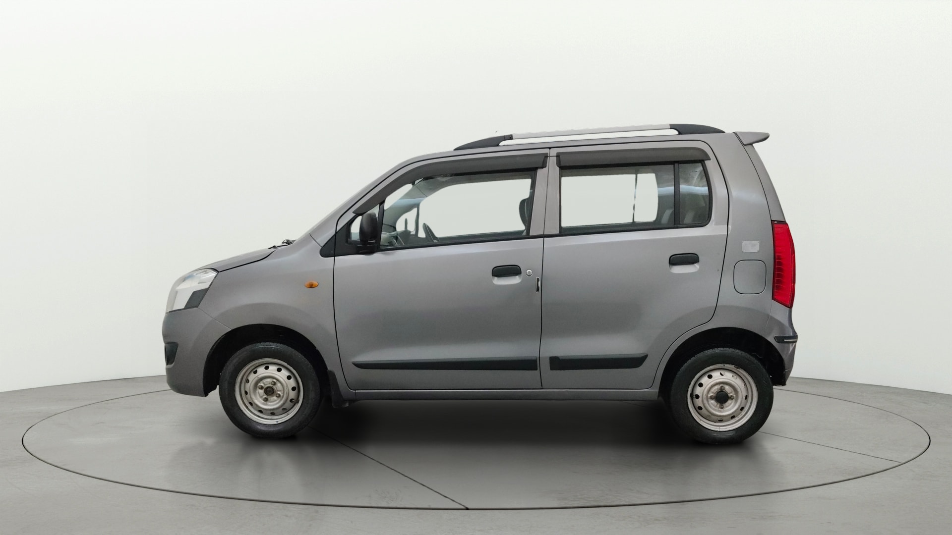 View 2018 Maruti Suzuki 1000 Base Variant Image 5 Used 2018 Maruti Suzuki 1000 Base Variant Image 5