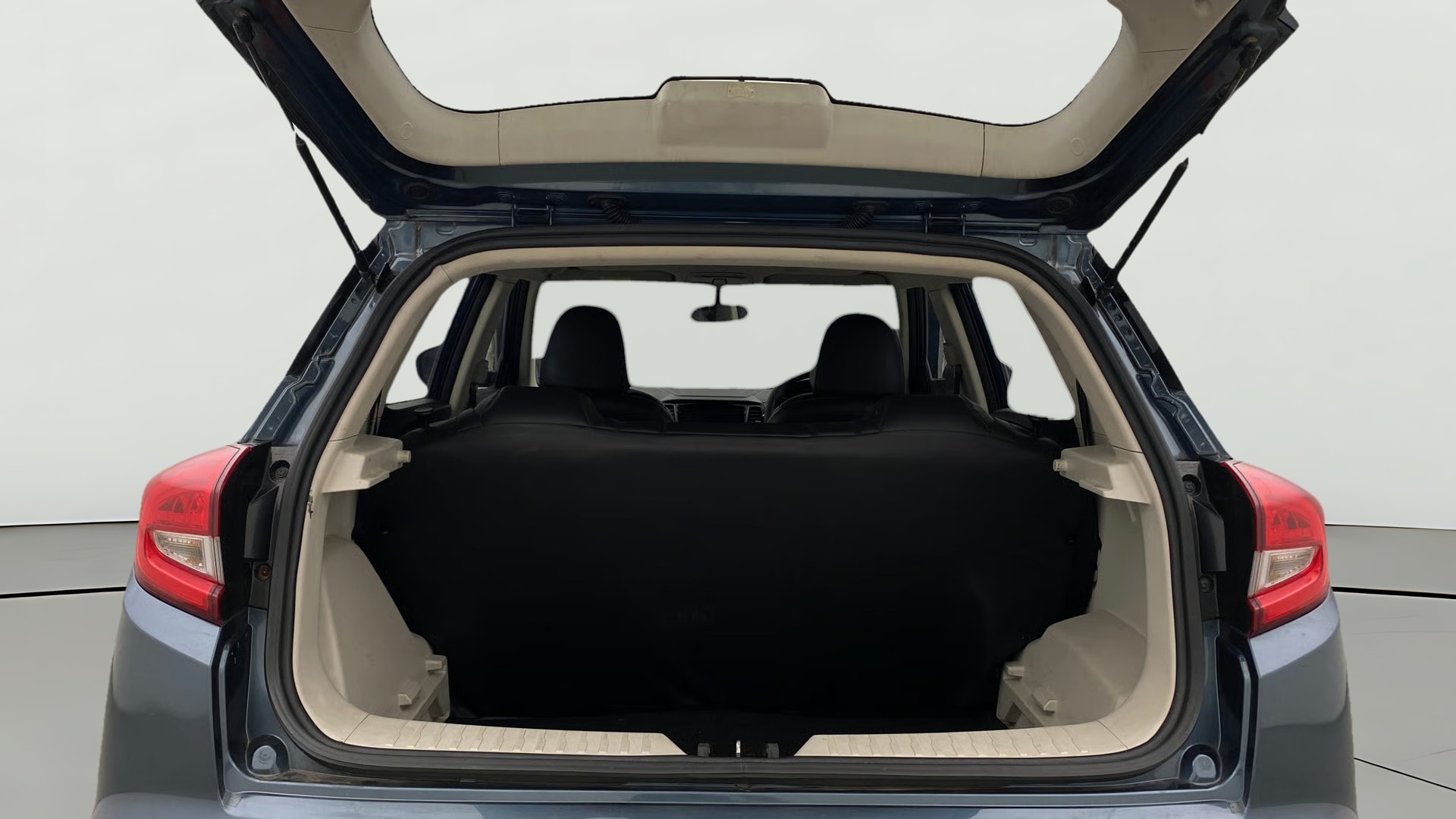 Used 2022 Mahindra XUV300 Used 2022 Mahindra XUV300