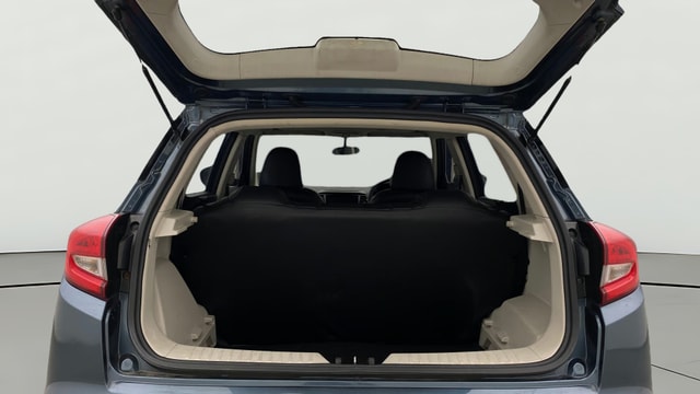 View Mahindra XUV300 Image 38 Used Mahindra XUV300 Image 38