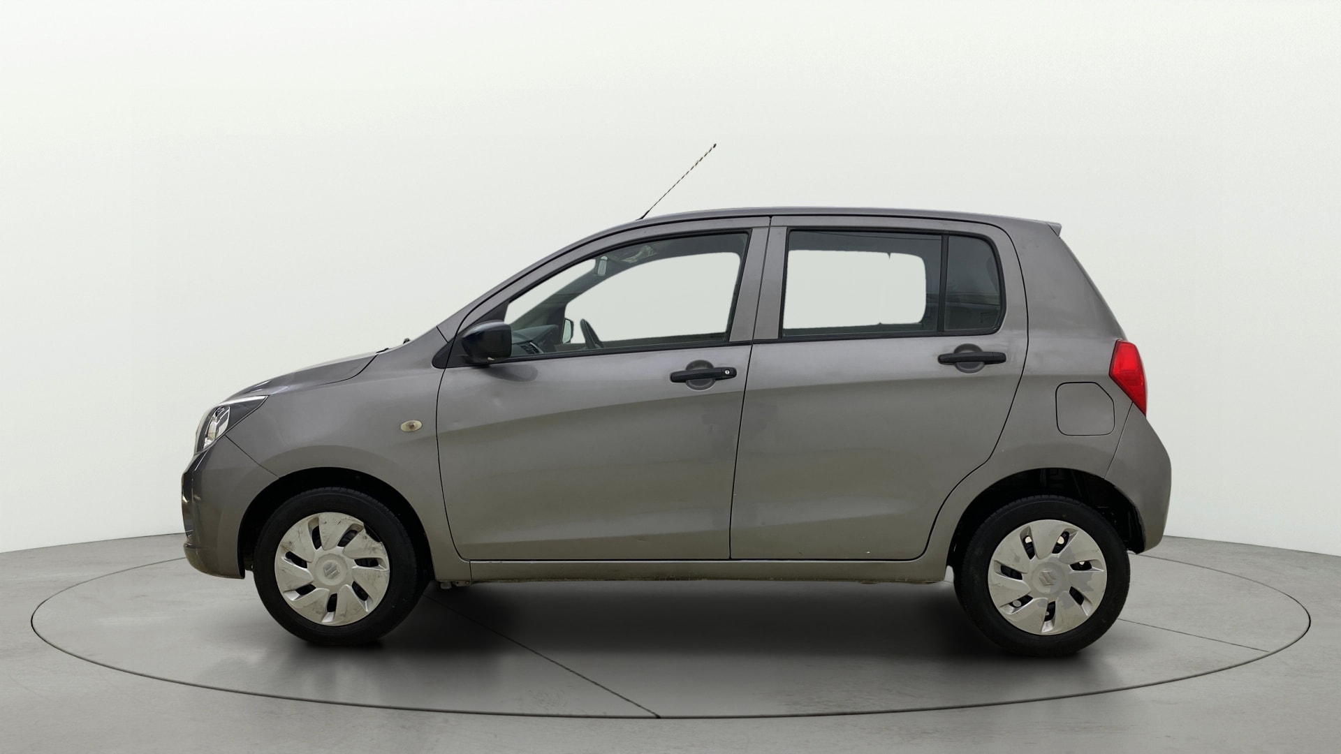 View 2016 Maruti Suzuki 1000 Base Variant Image 25 Used 2016 Maruti Suzuki 1000 Base Variant Image 25