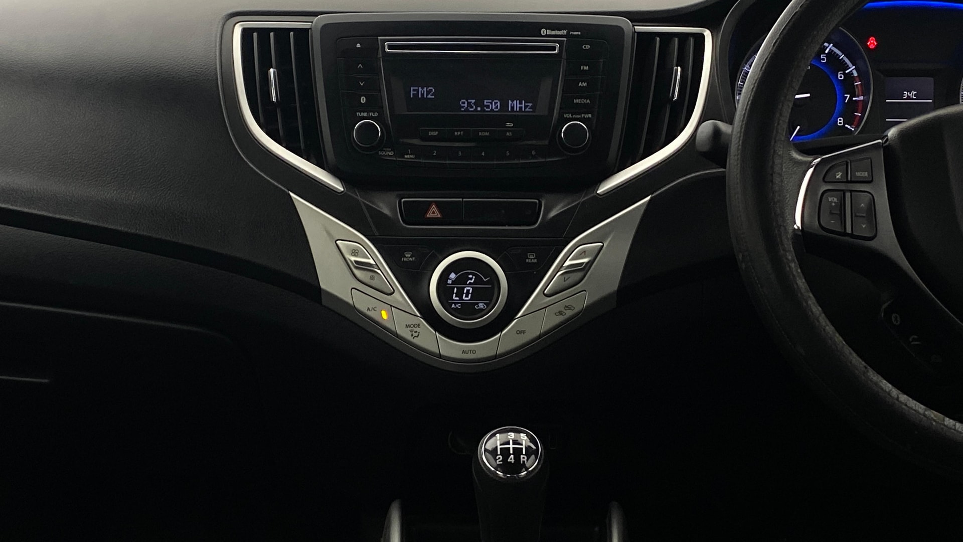 View 2016 Maruti Suzuki 1000 Base Variant Image 17 Used 2016 Maruti Suzuki 1000 Base Variant Image 17