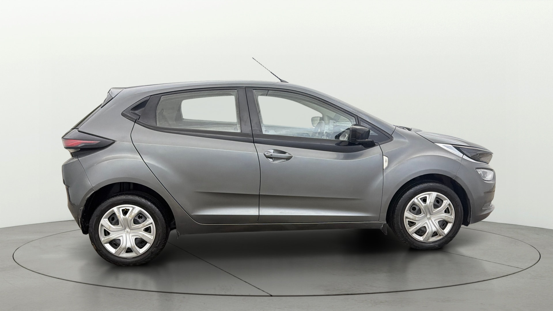 View 2022 Tata Altroz XT Petrol Image 9 Used 2022 Tata Altroz XT Petrol Image 9