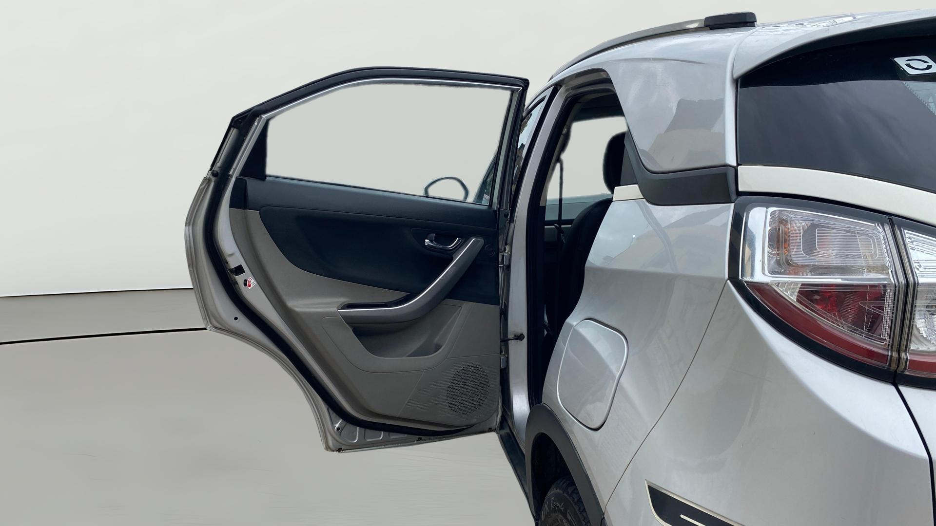 View 2019 Tata Nexon Revotron XE Image 14 Used 2019 Tata Nexon Revotron XE Image 14