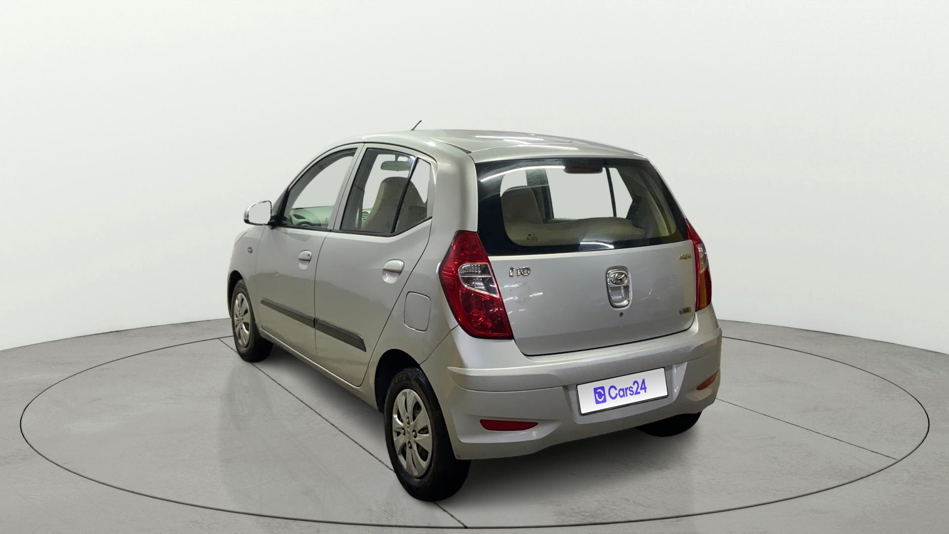 View 2013 Hyundai i10 1.2 Magna MT Image 2 Used 2013 Hyundai i10 1.2 Magna MT Image 2