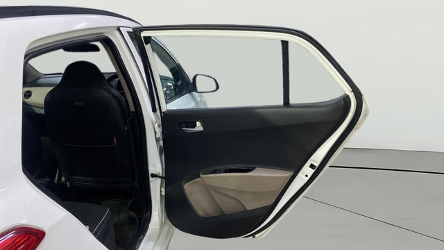 View Hyundai Grand i10 Image 5 Used Hyundai Grand i10 Image 5