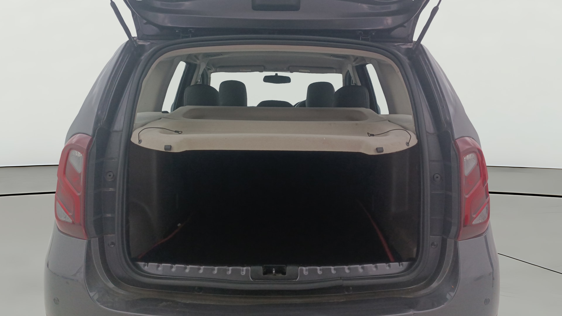 View 2018 Renault Duster Petrol RXS BS IV Image 37 Used 2018 Renault Duster Petrol RXS BS IV Image 37
